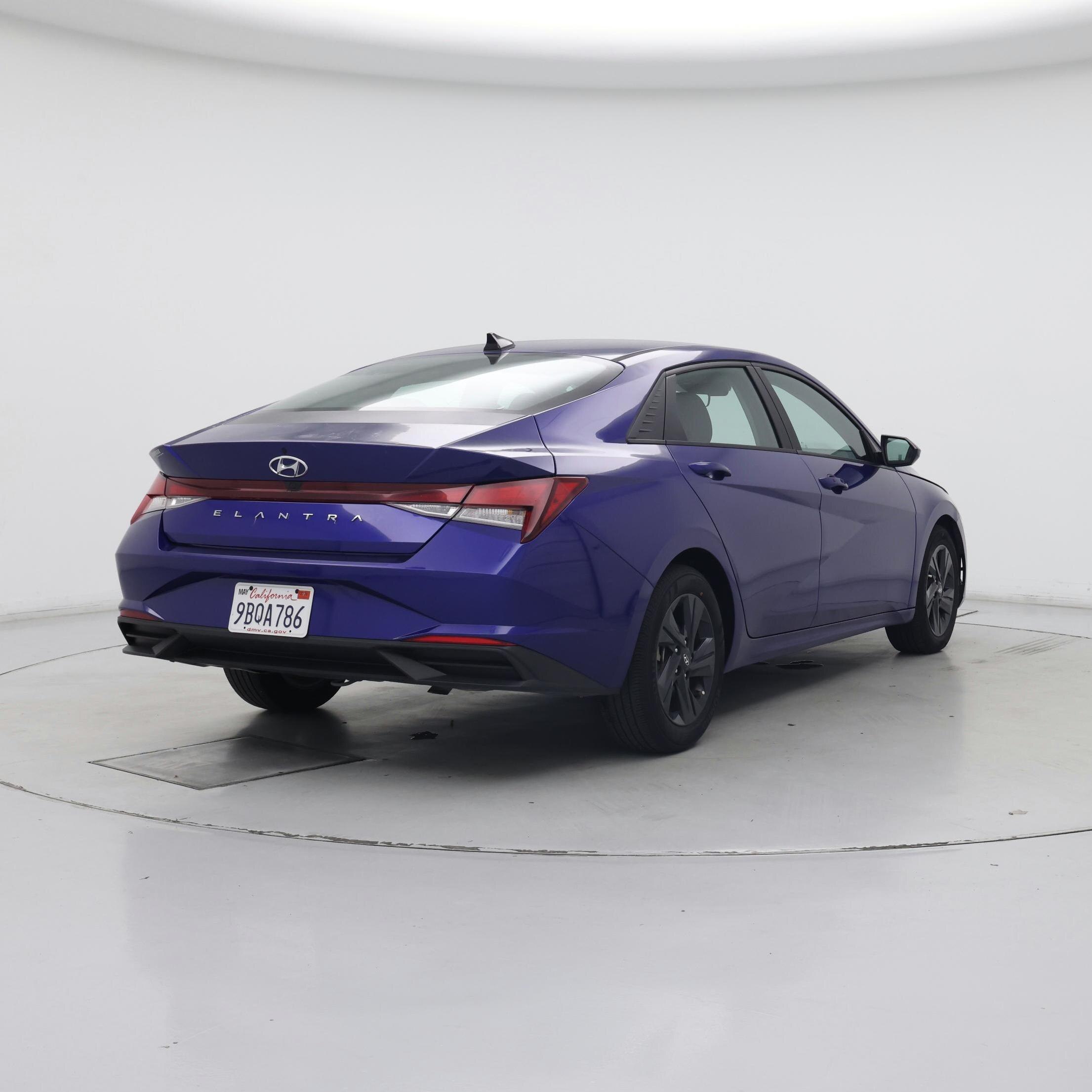 Thumbnail: 2022 Hyundai Elantra - 8