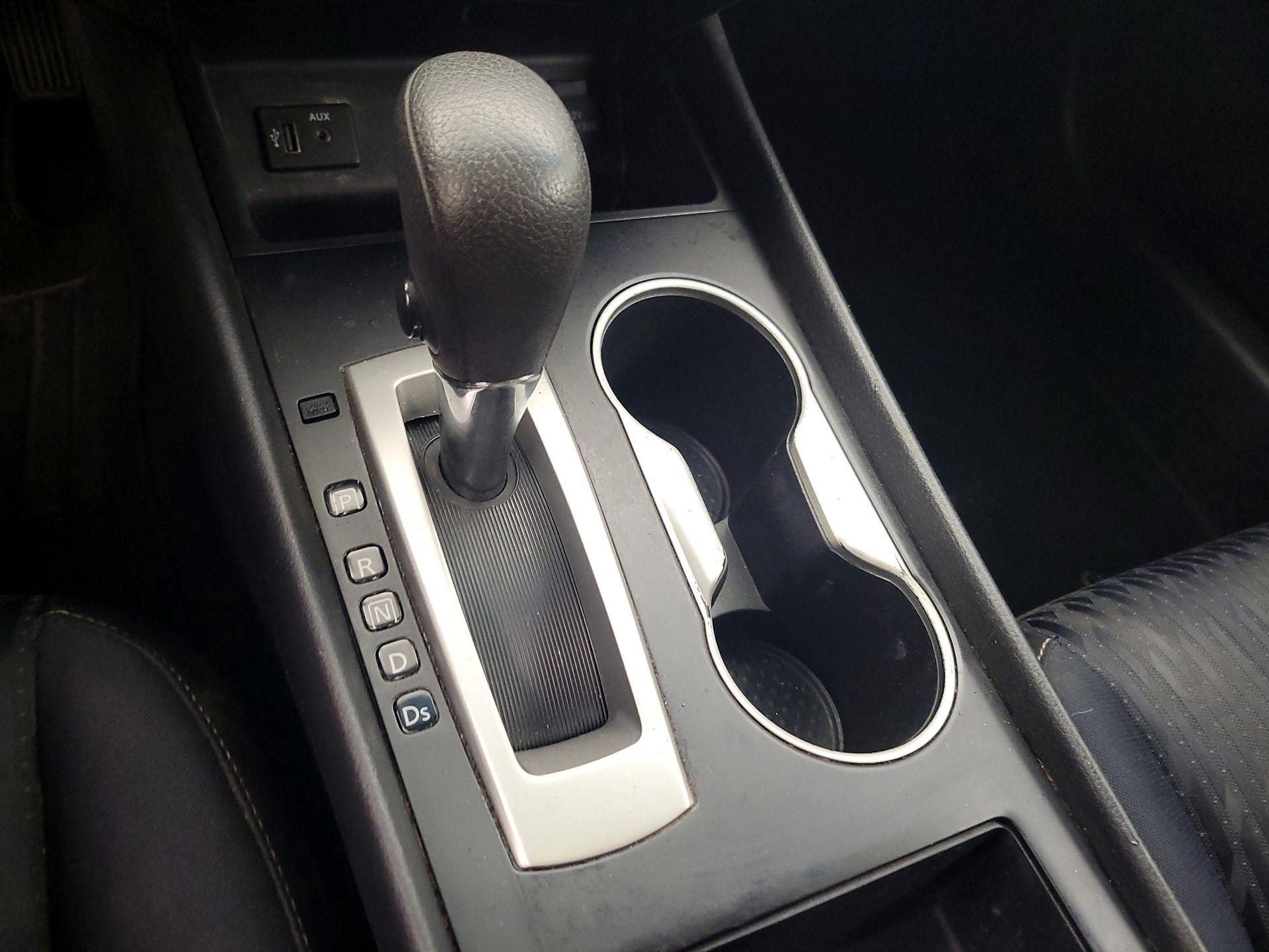 Thumbnail: 2017 Nissan Altima - 17