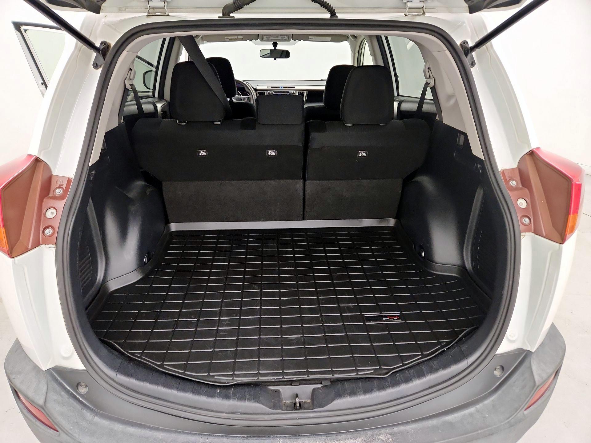 Thumbnail: 2014 Toyota RAV4 - 20