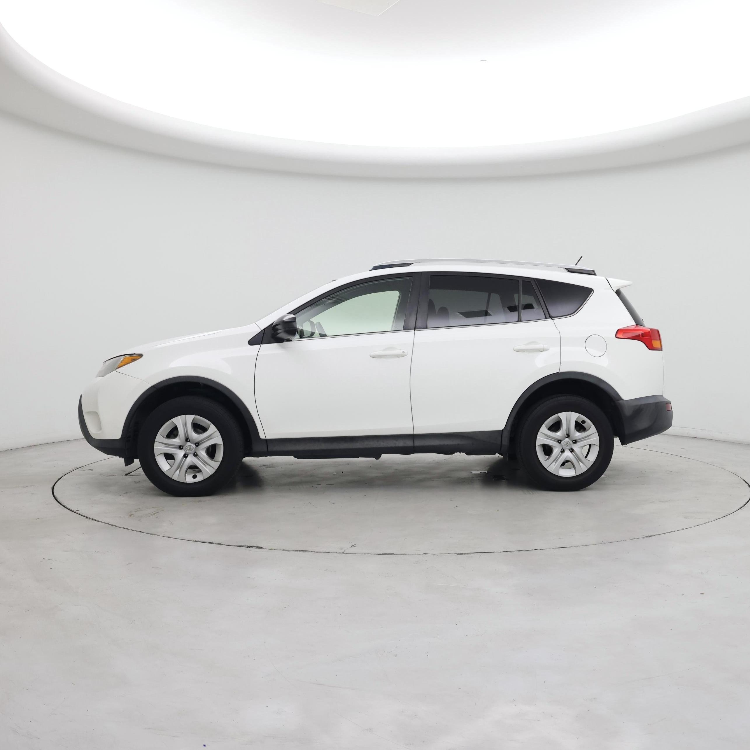 Thumbnail: 2014 Toyota RAV4 - 3