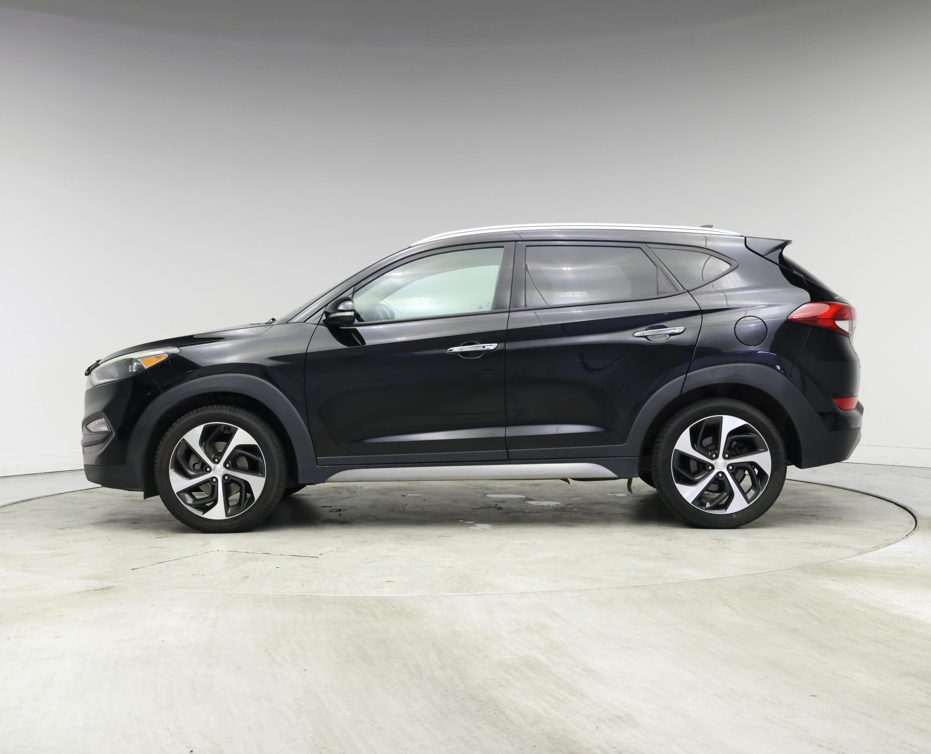 Thumbnail: 2017 Hyundai Tucson - 3