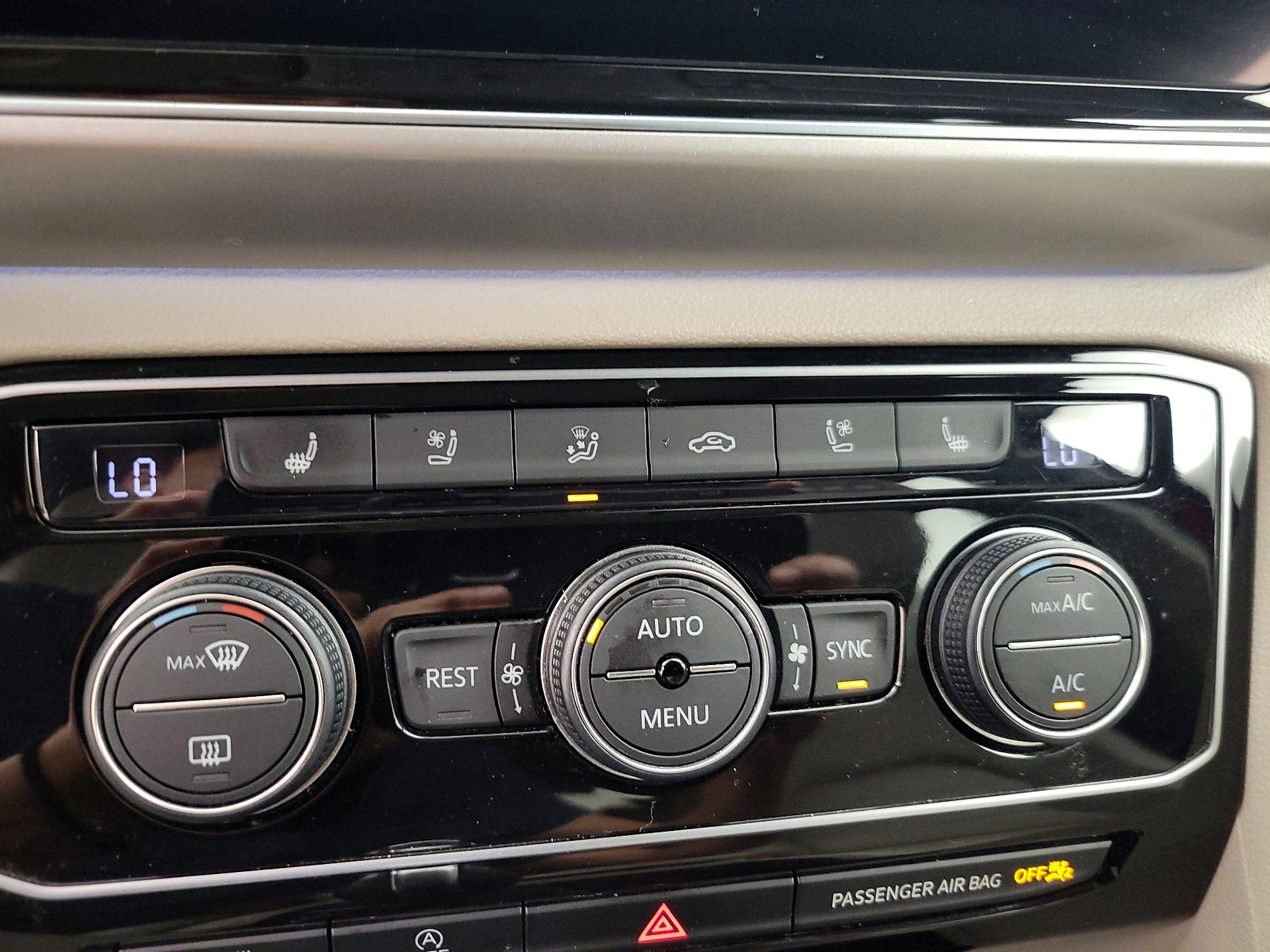 Thumbnail: 2018 Volkswagen Atlas - 16