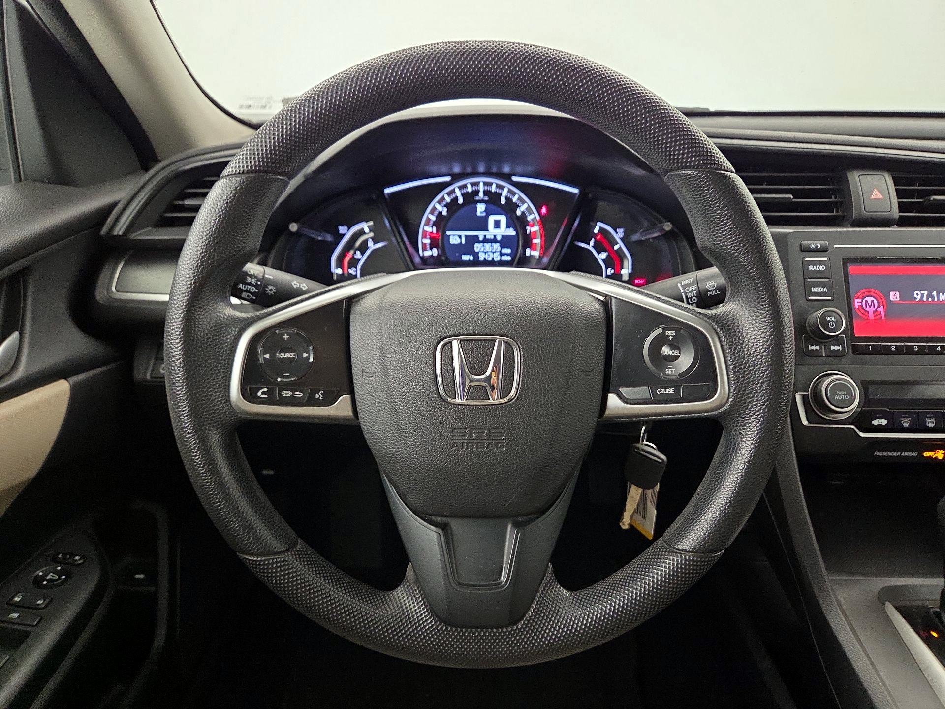 Thumbnail: 2017 Honda Civic - 10