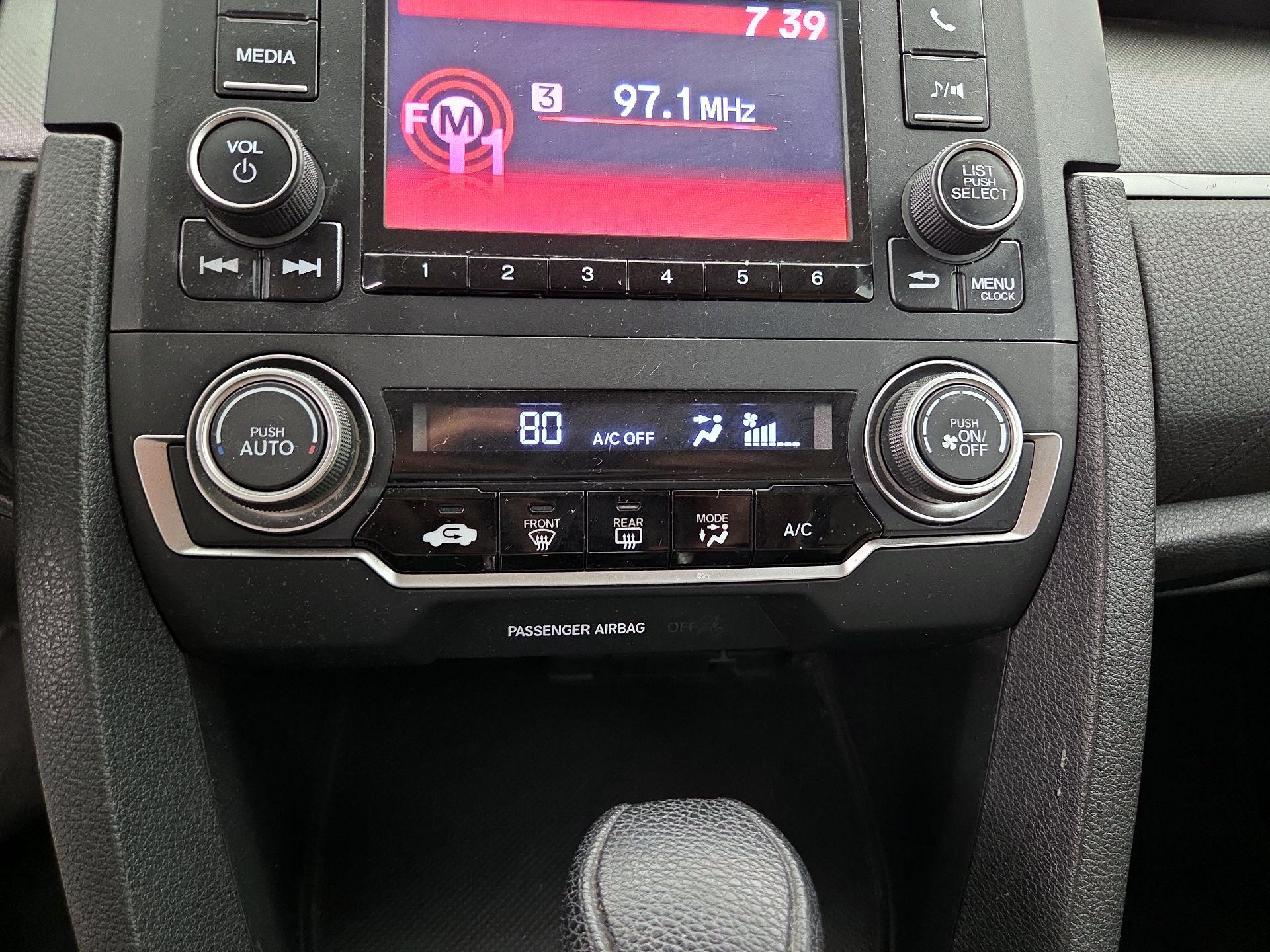 Thumbnail: 2017 Honda Civic - 16