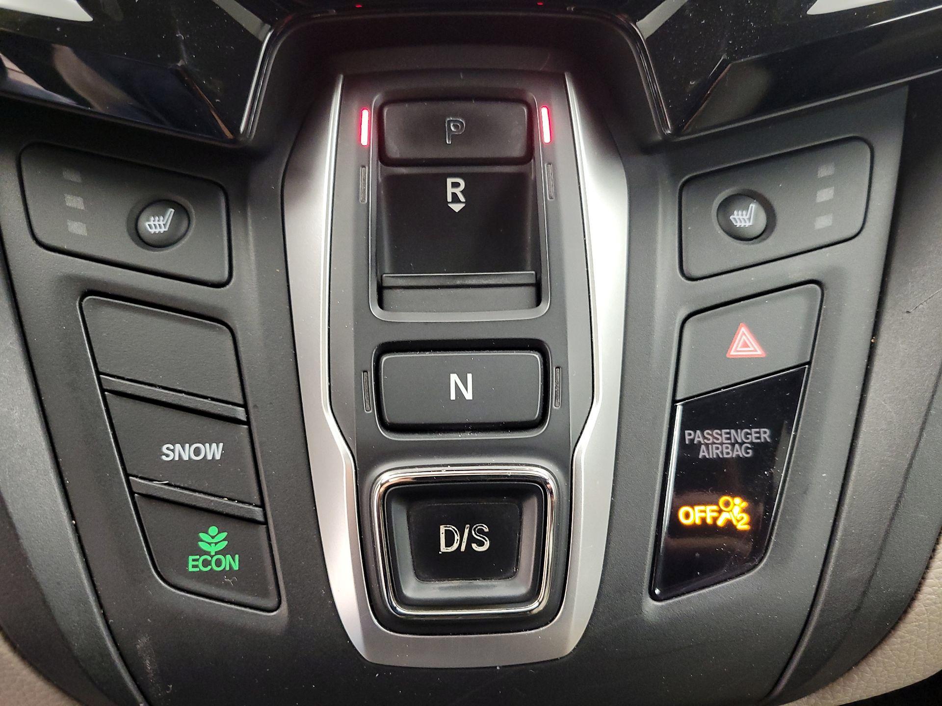 Thumbnail: 2018 Honda Odyssey - 15