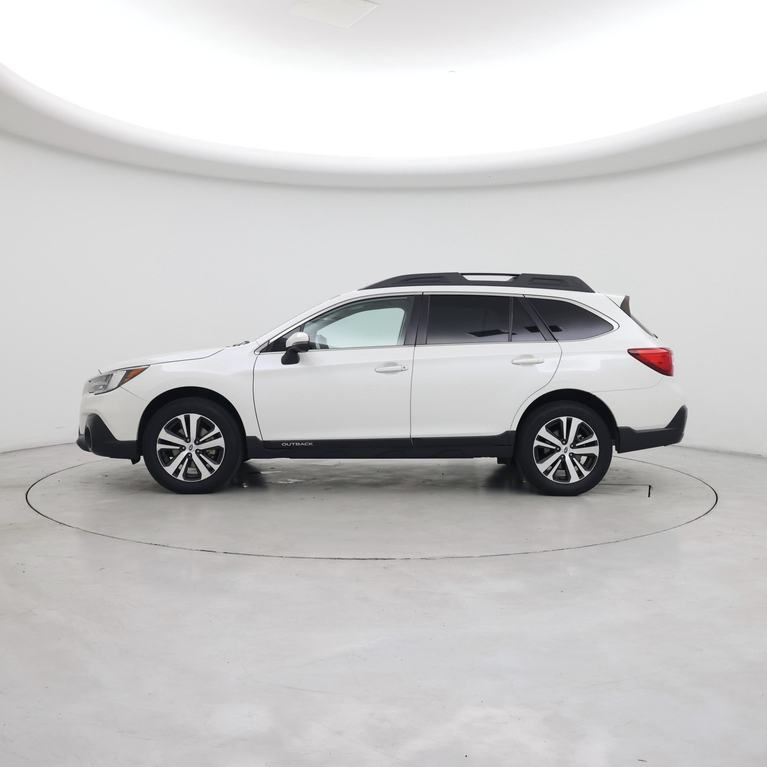 Thumbnail: 2019 Subaru Outback - 3