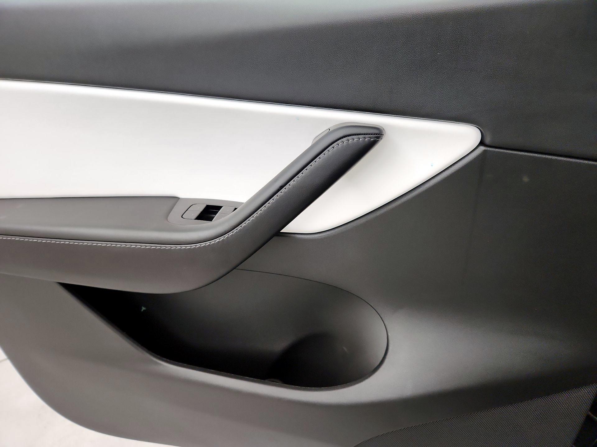 Thumbnail: 2021 Tesla Model Y - 12