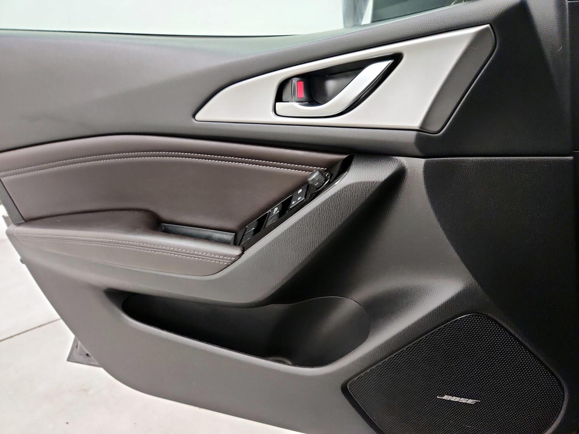 Thumbnail: 2018 Mazda Mazda3 - 12