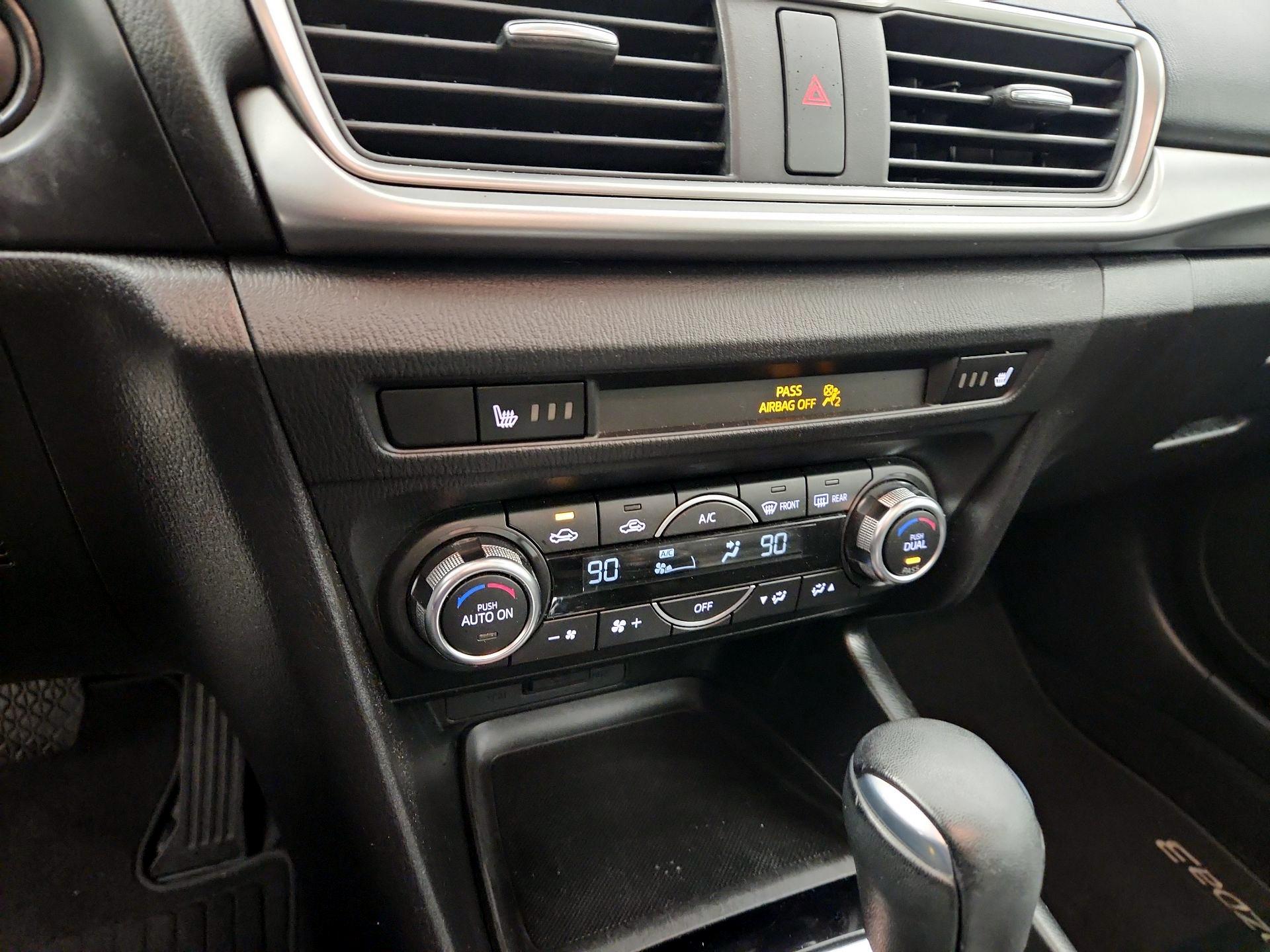 Thumbnail: 2018 Mazda Mazda3 - 16