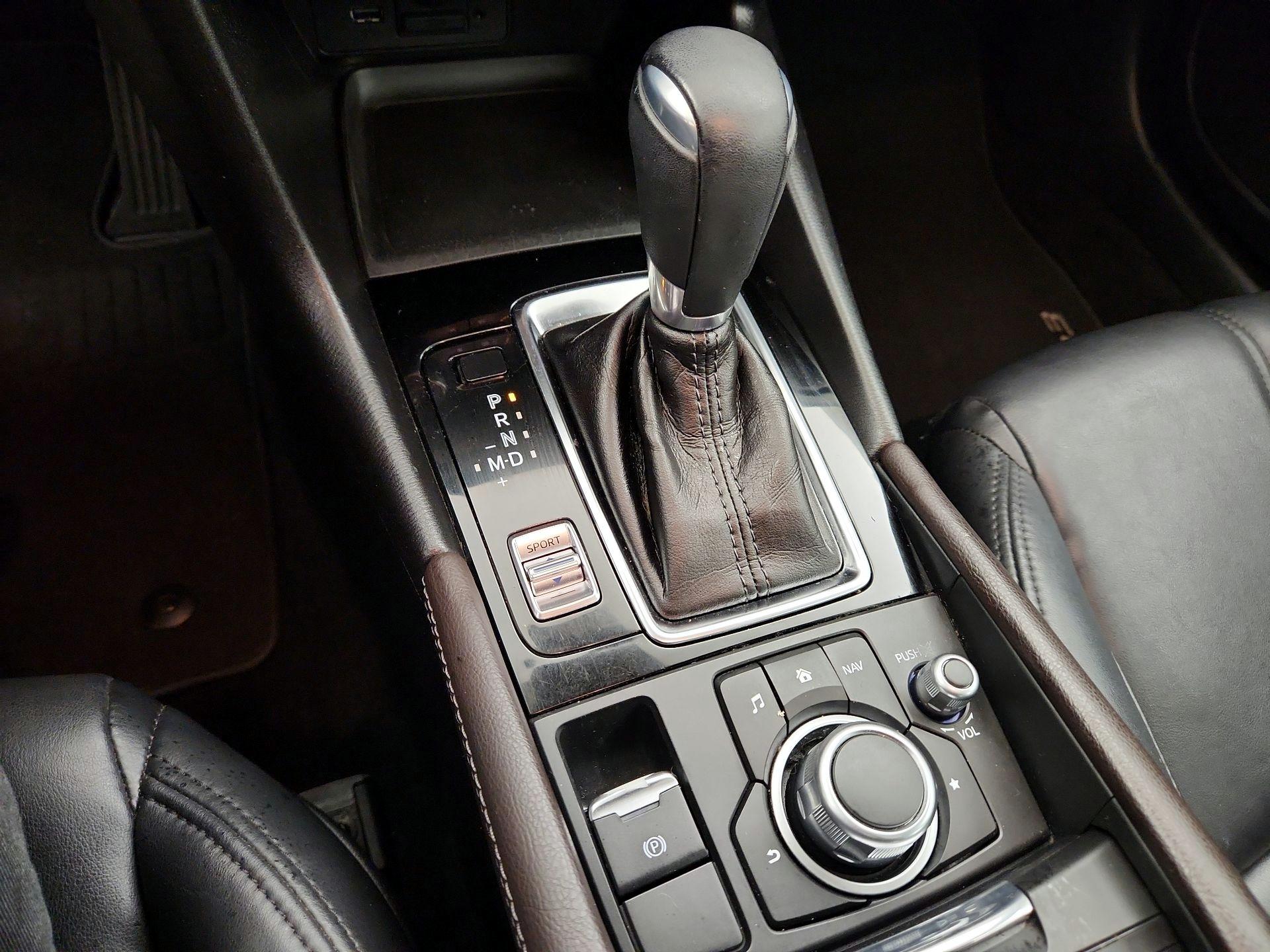 Thumbnail: 2018 Mazda Mazda3 - 17