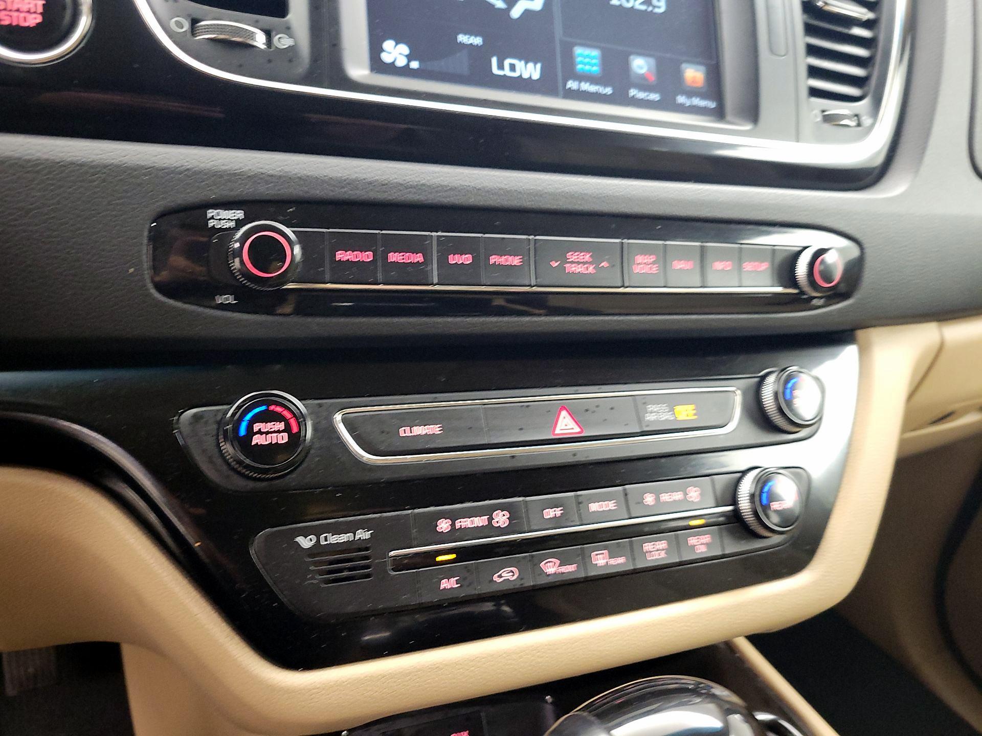 Thumbnail: 2016 Kia Sedona - 16