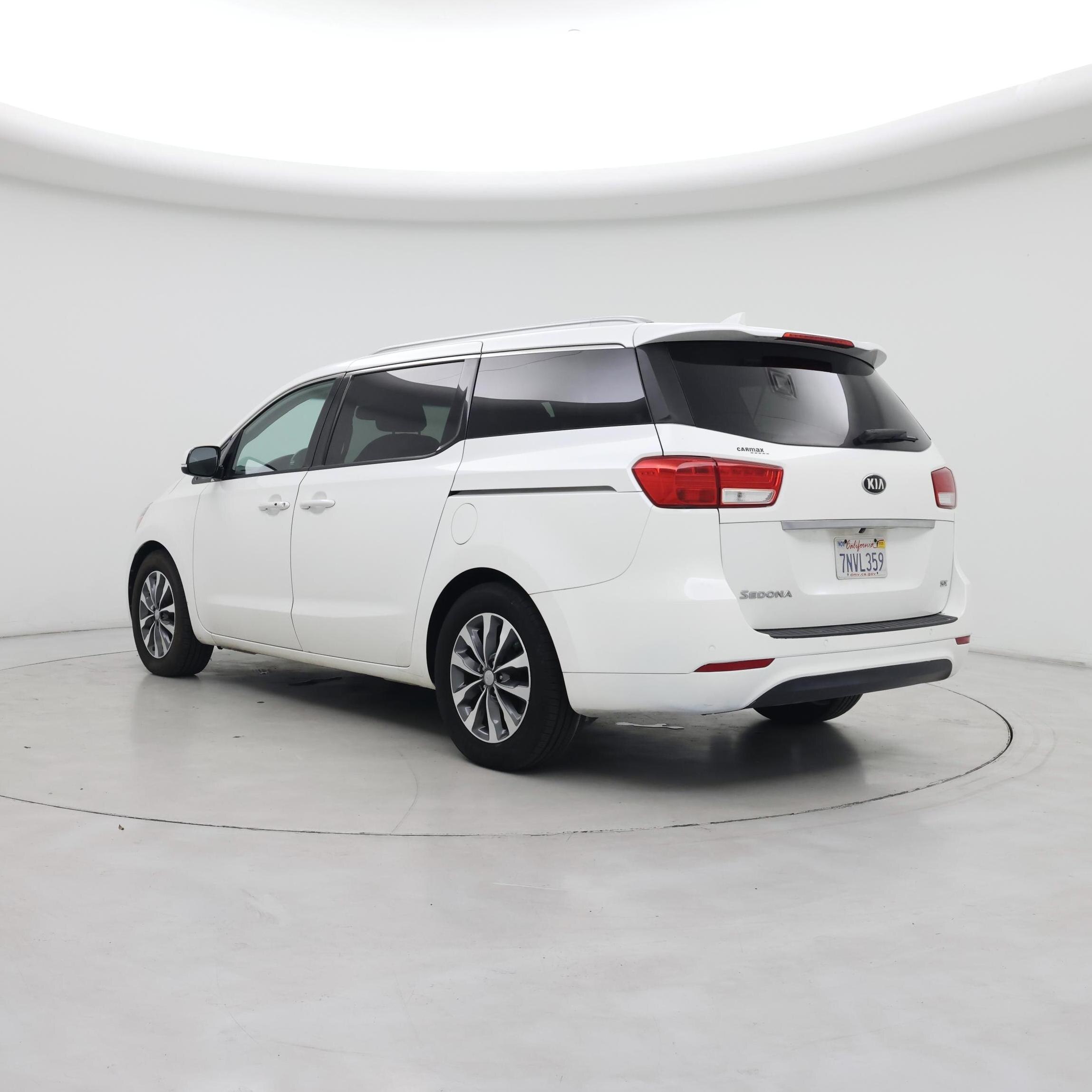 Thumbnail: 2016 Kia Sedona - 2