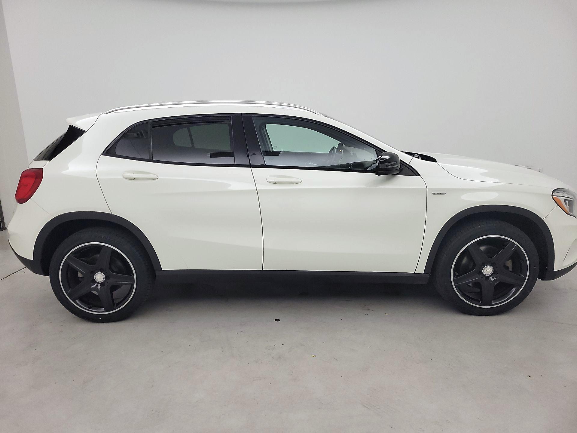 Thumbnail: 2015 Mercedes-Benz GLA - 4
