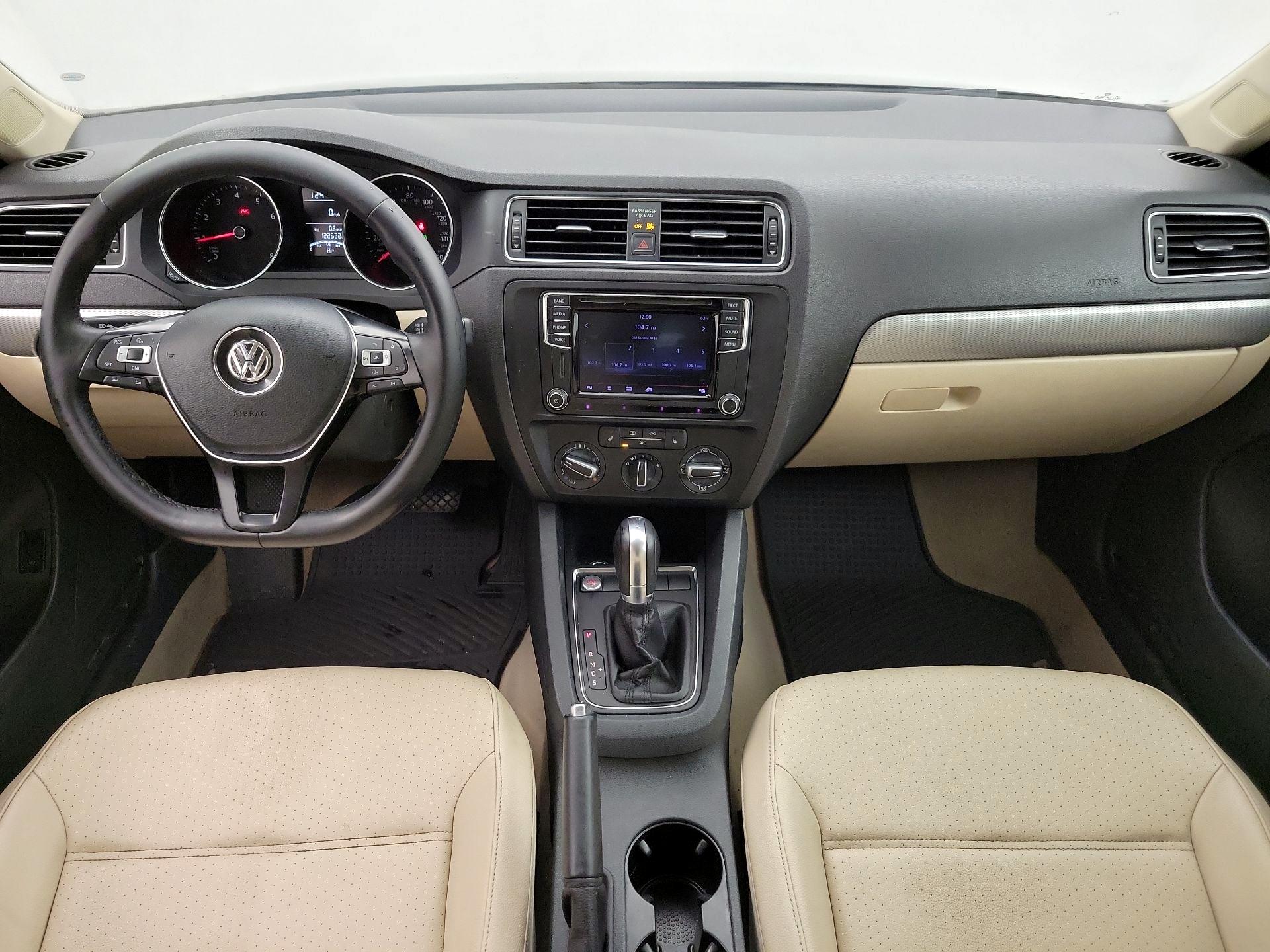 Thumbnail: 2016 Volkswagen Jetta - 9