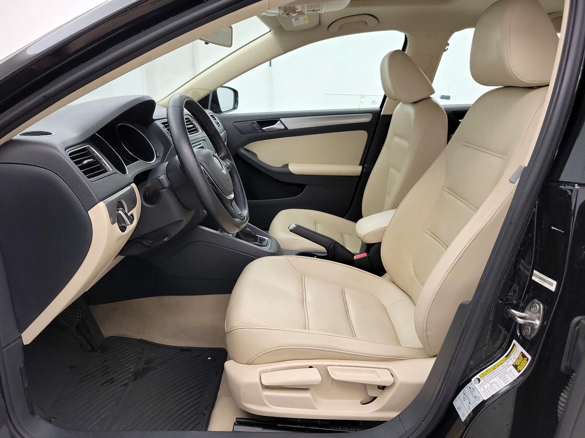 Thumbnail: 2016 Volkswagen Jetta - 11