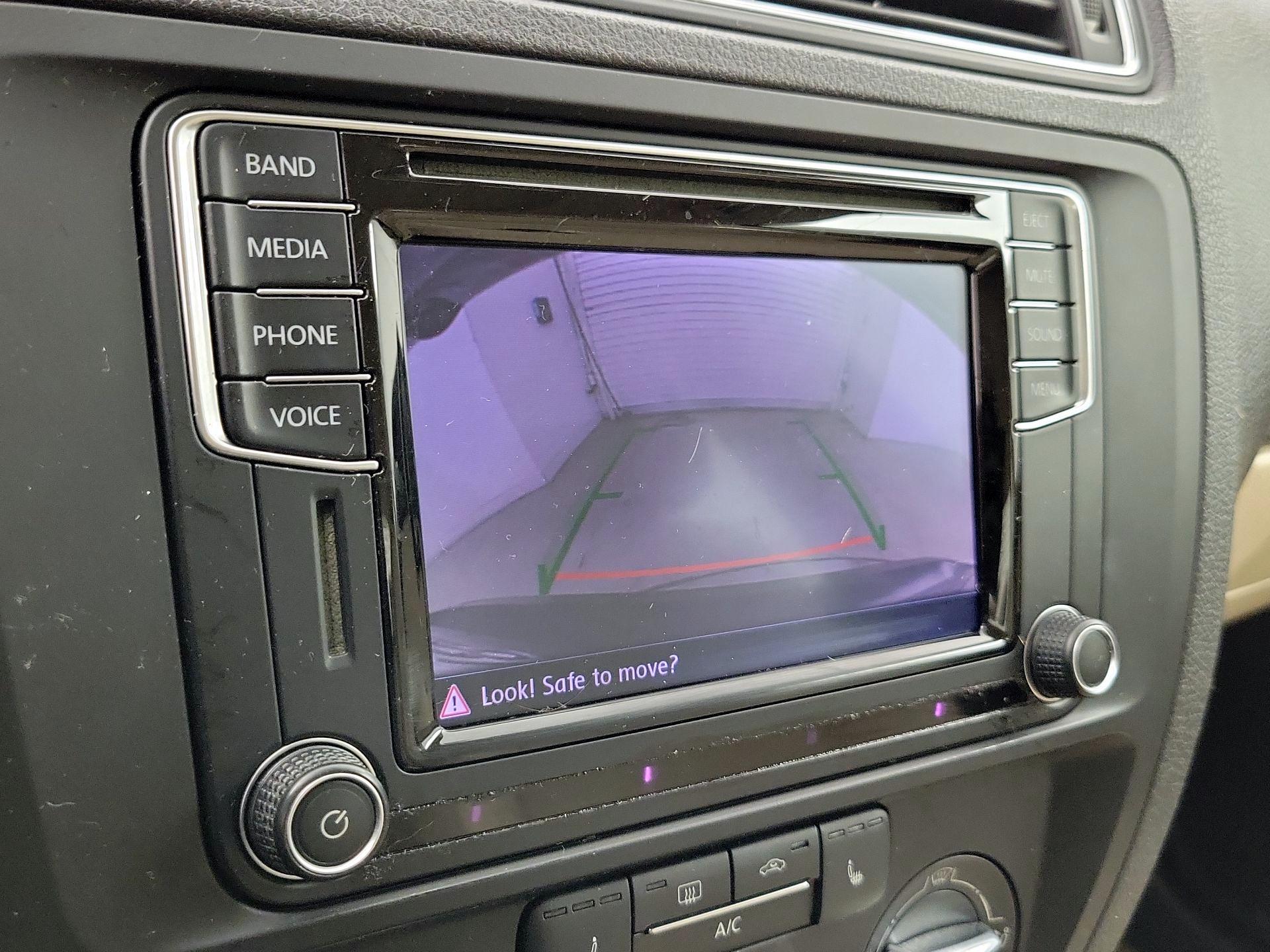 Thumbnail: 2016 Volkswagen Jetta - 14