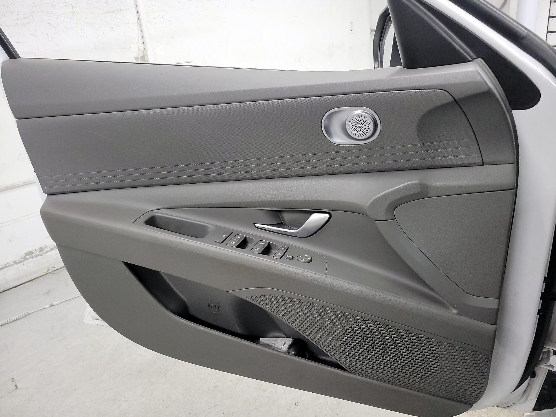 Thumbnail: 2023 Hyundai Elantra - 12