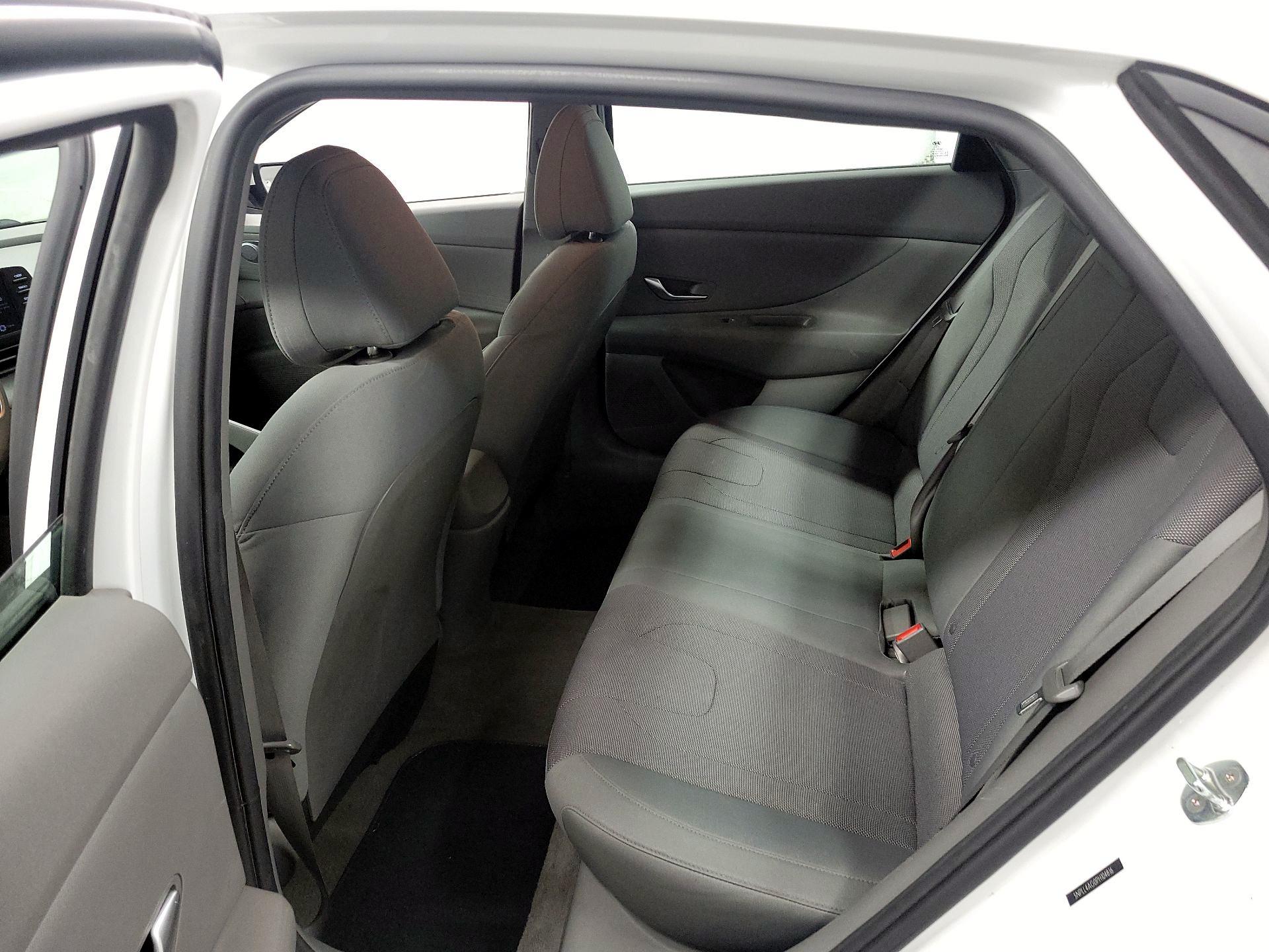 Thumbnail: 2023 Hyundai Elantra - 18