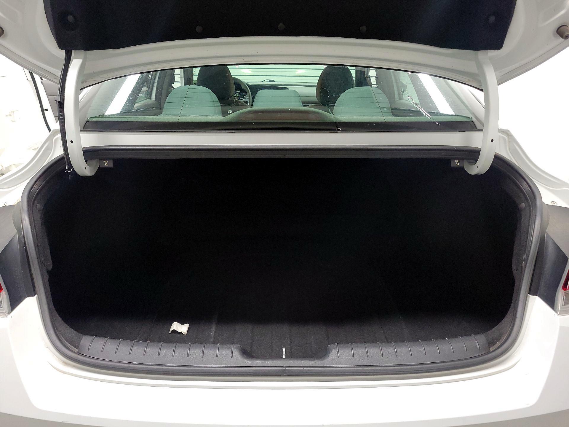 Thumbnail: 2023 Hyundai Elantra - 19