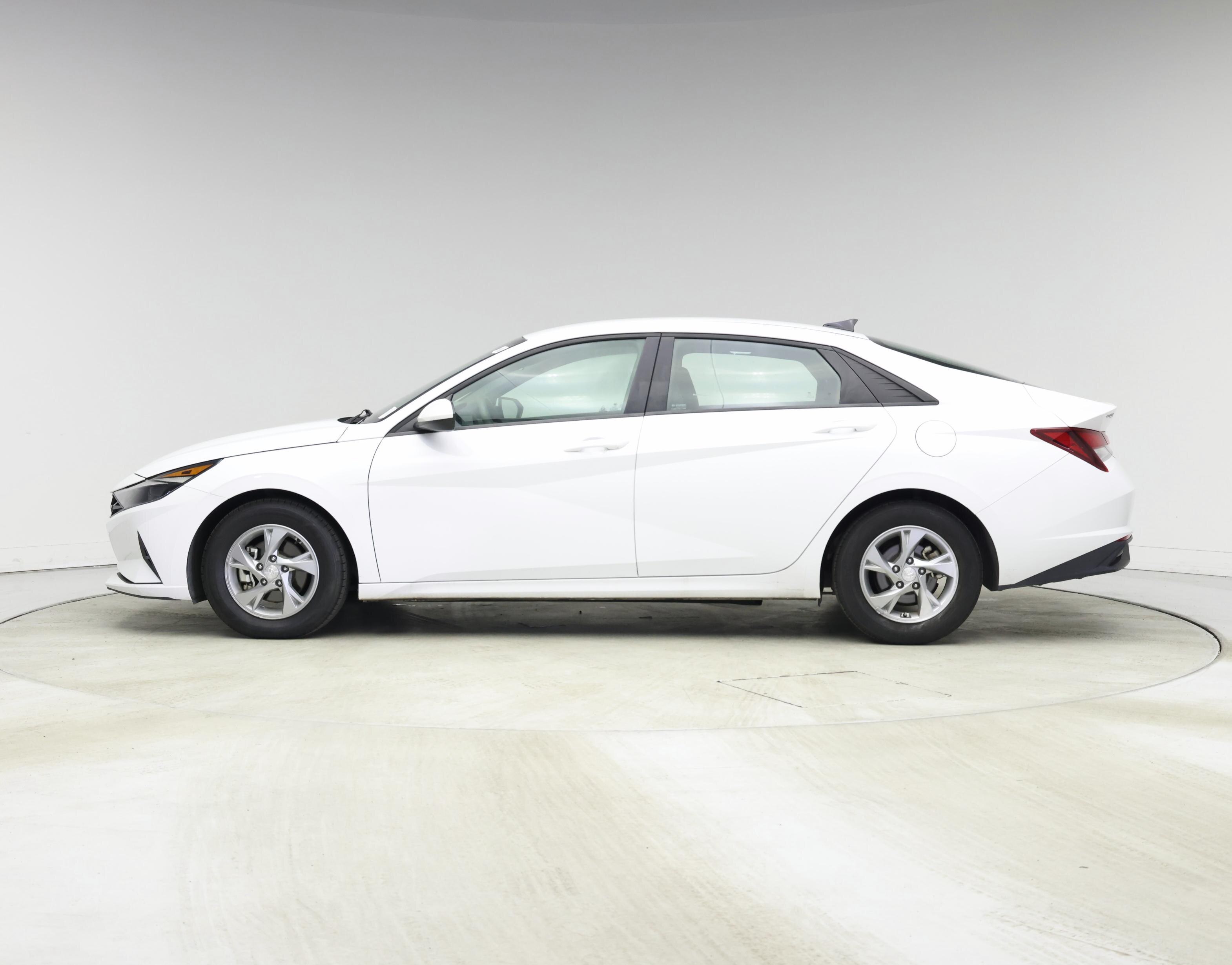 Thumbnail: 2023 Hyundai Elantra - 3