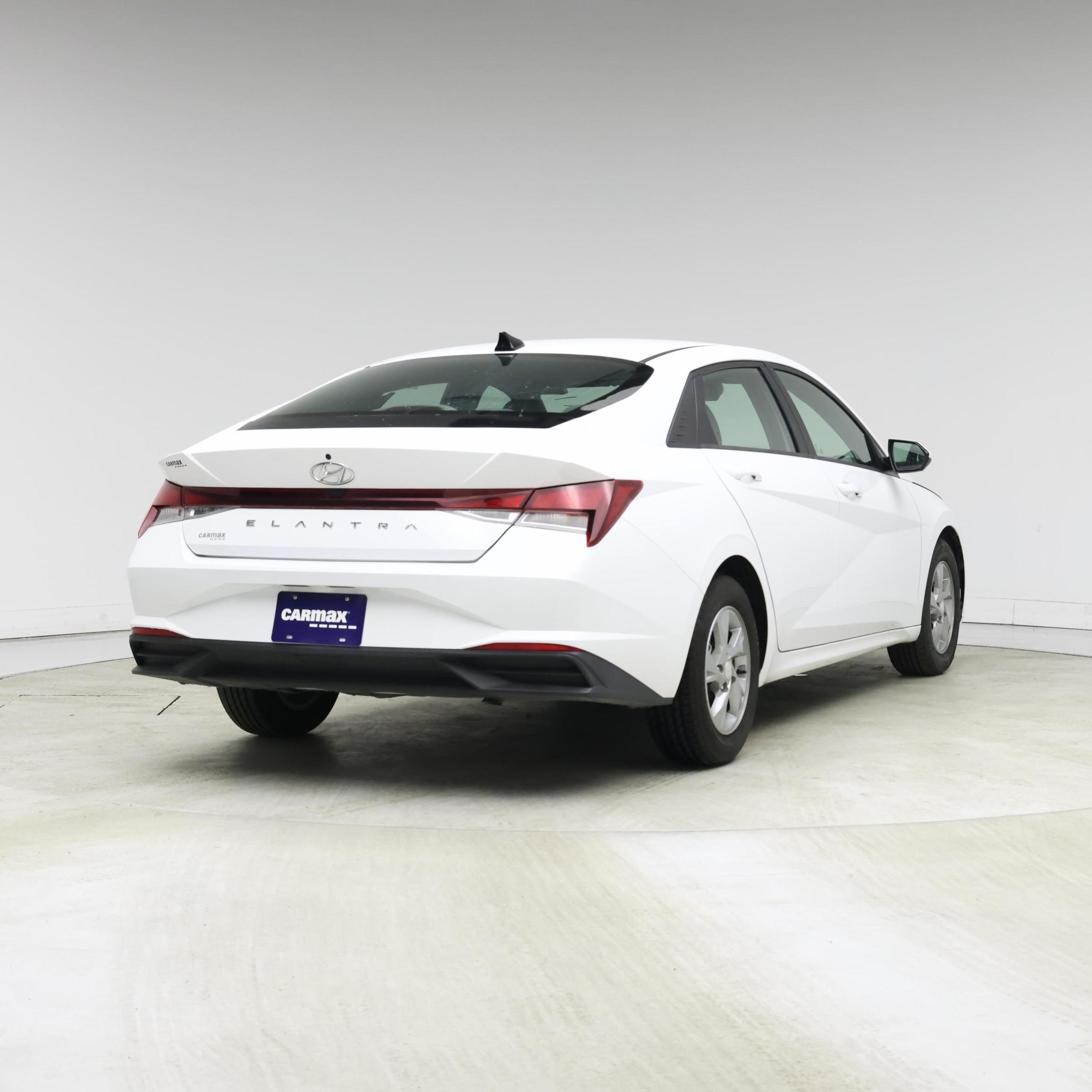 Thumbnail: 2023 Hyundai Elantra - 8