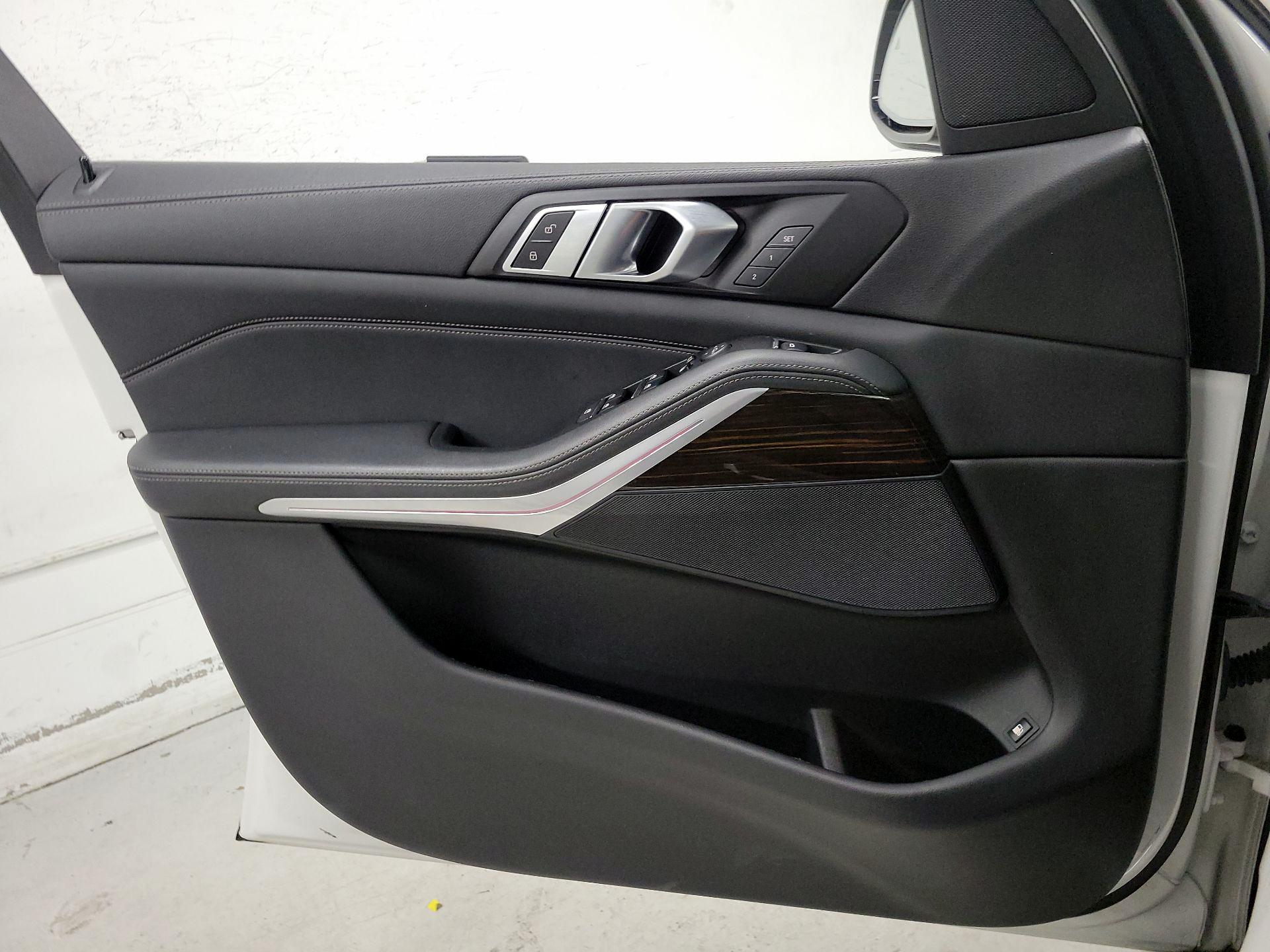 Thumbnail: 2023 BMW X5 - 12