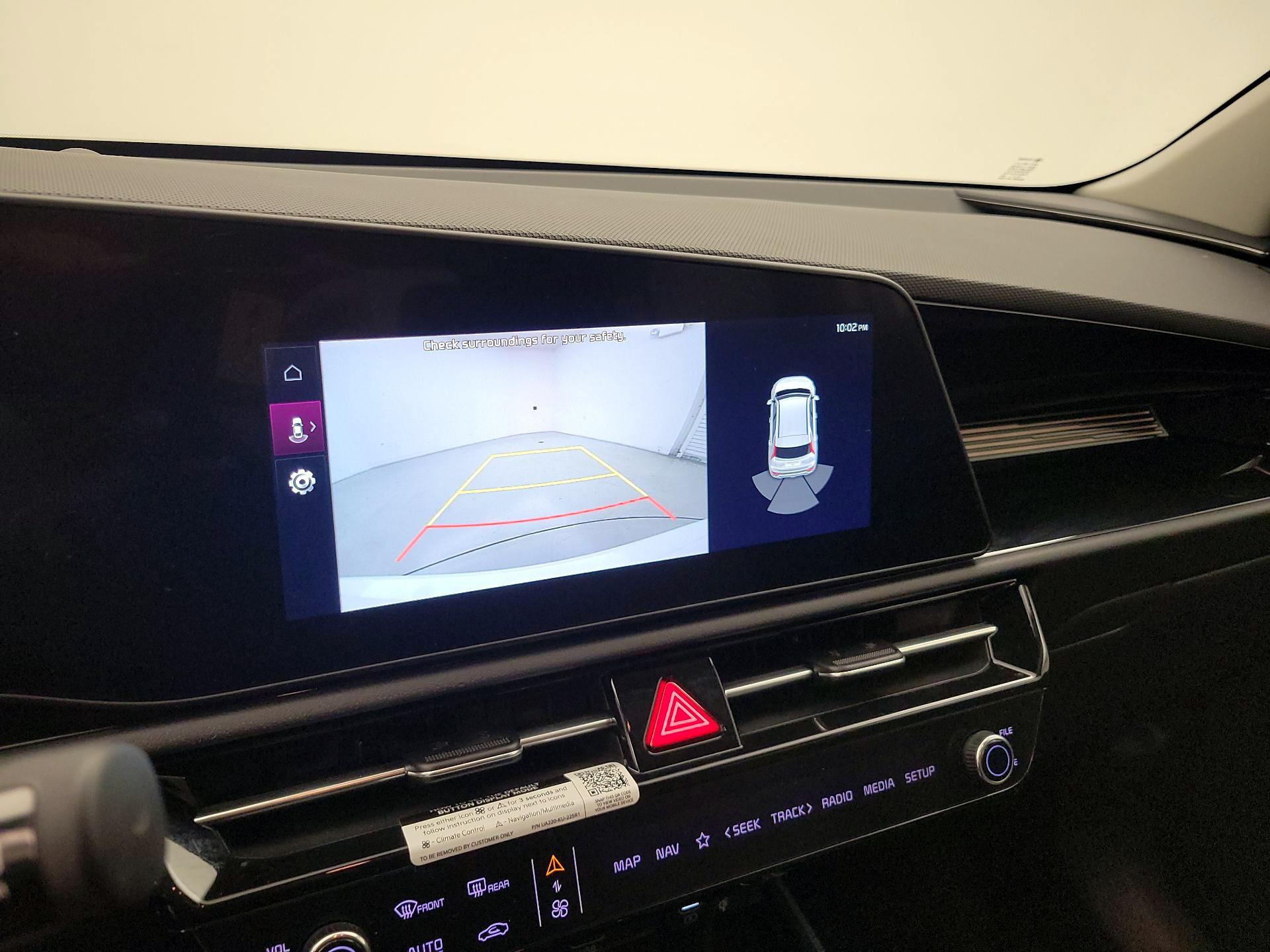 Thumbnail: 2023 Kia Niro - 15