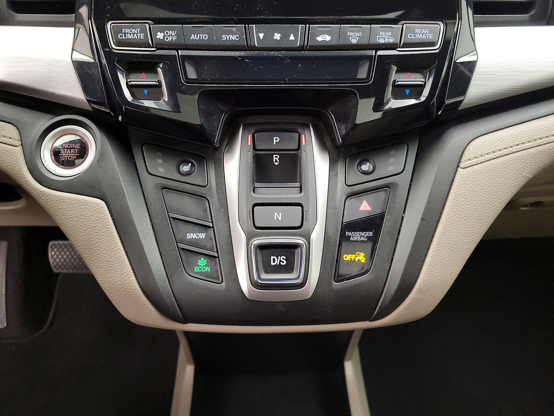 Thumbnail: 2019 Honda Odyssey - 17