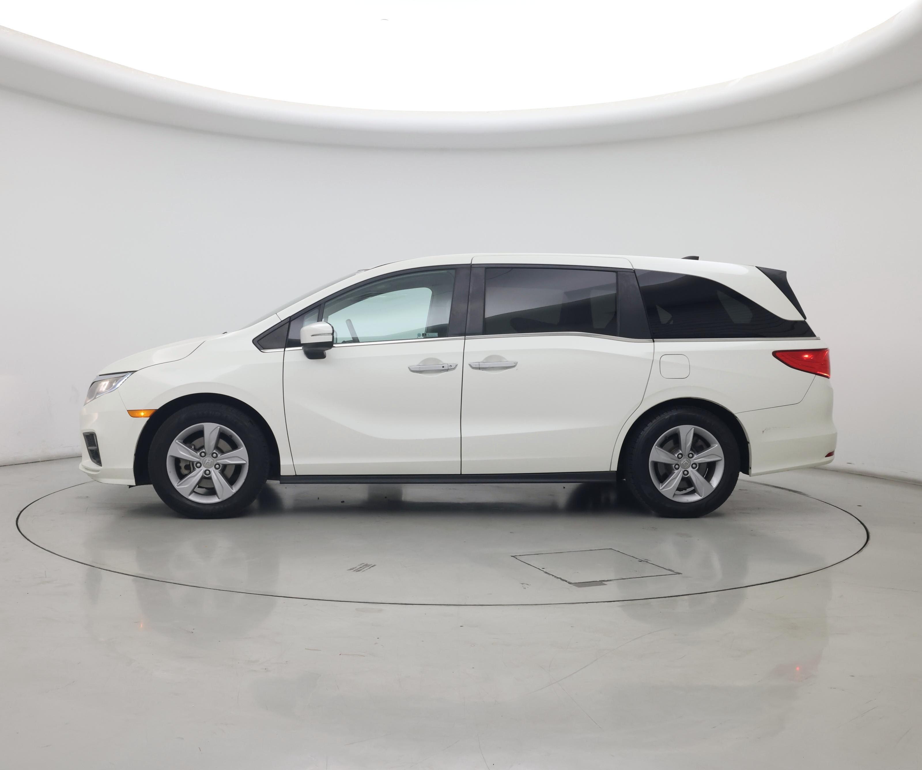 Thumbnail: 2019 Honda Odyssey - 3