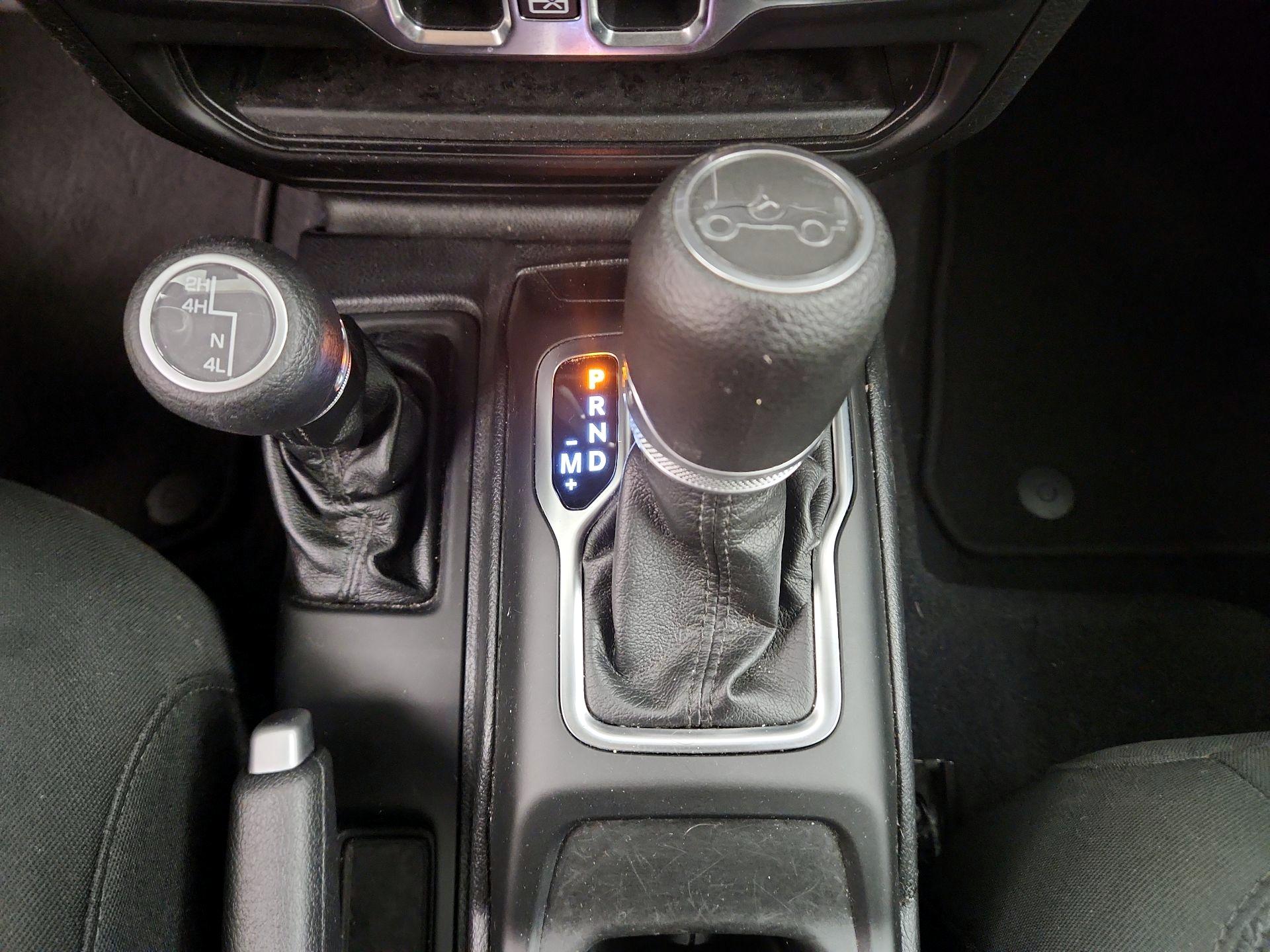 Thumbnail: 2019 Jeep Wrangler - 17