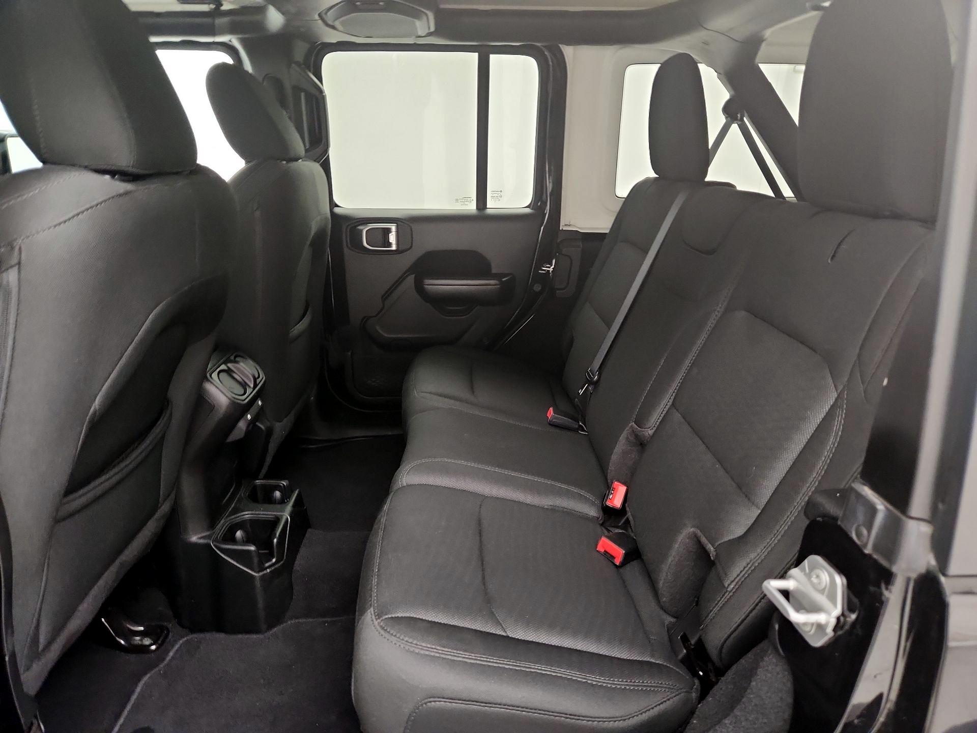 Thumbnail: 2019 Jeep Wrangler - 19