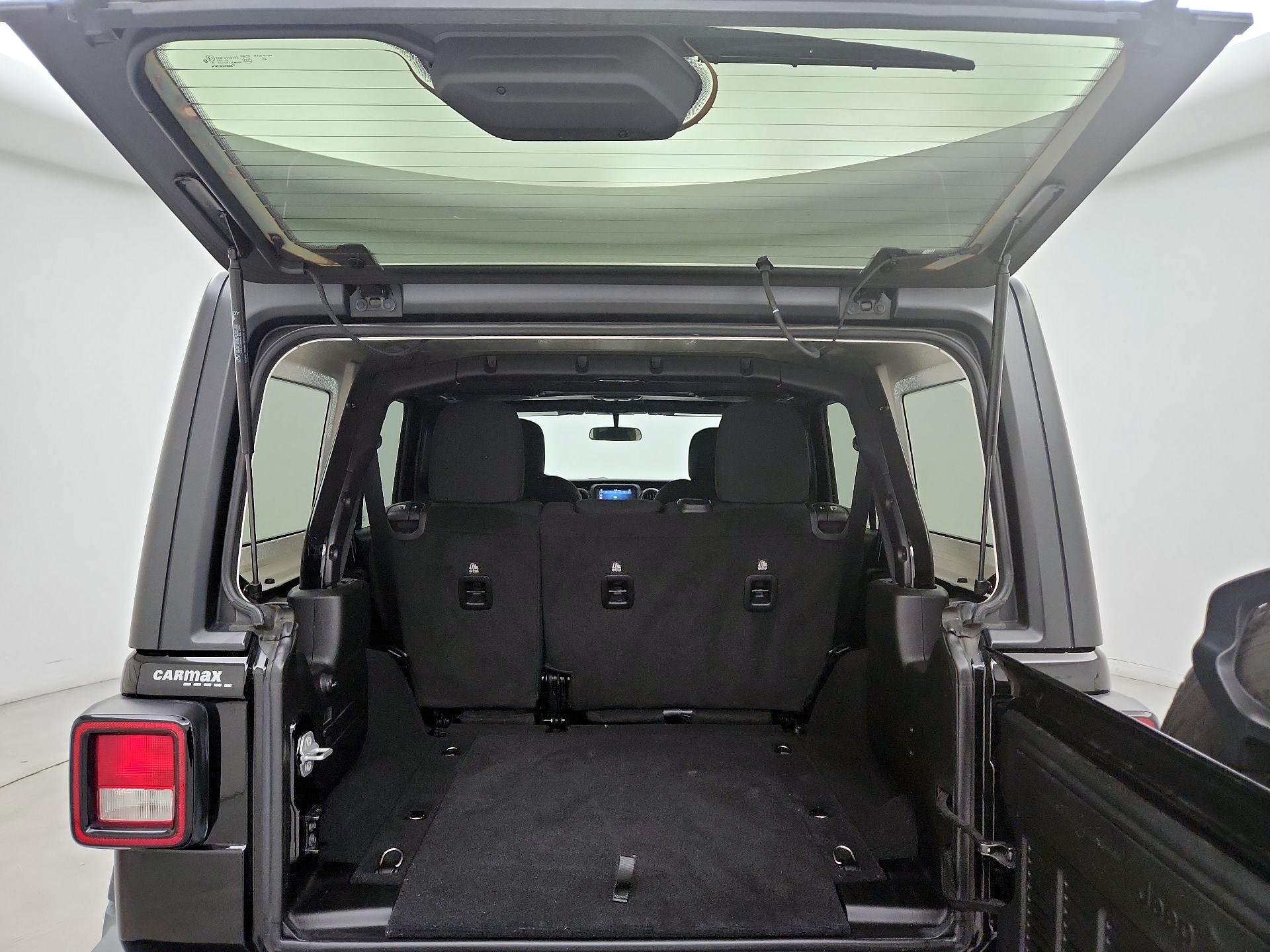 Thumbnail: 2019 Jeep Wrangler - 20