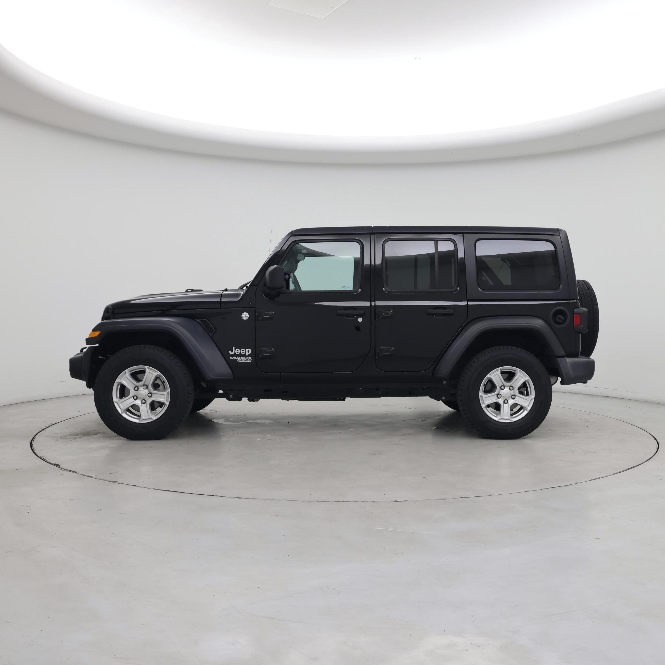 Thumbnail: 2019 Jeep Wrangler - 3