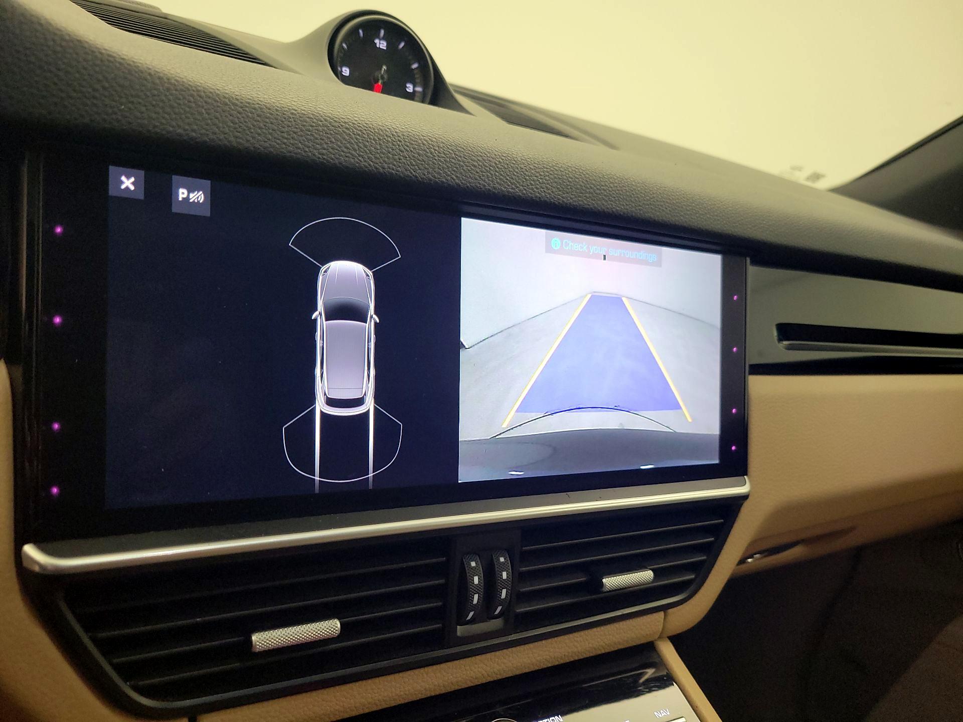 Thumbnail: 2019 Porsche Cayenne - 15