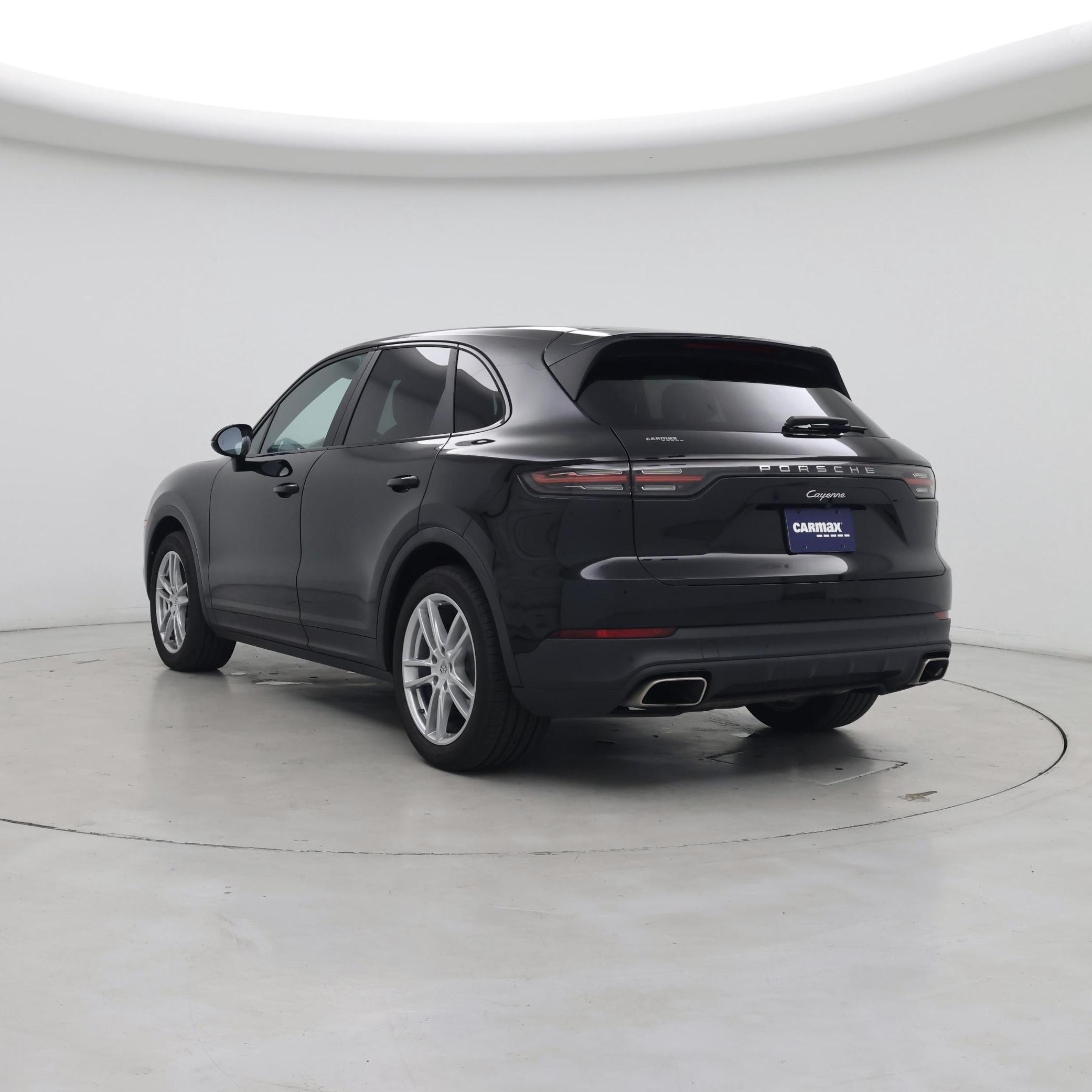 Thumbnail: 2019 Porsche Cayenne - 2