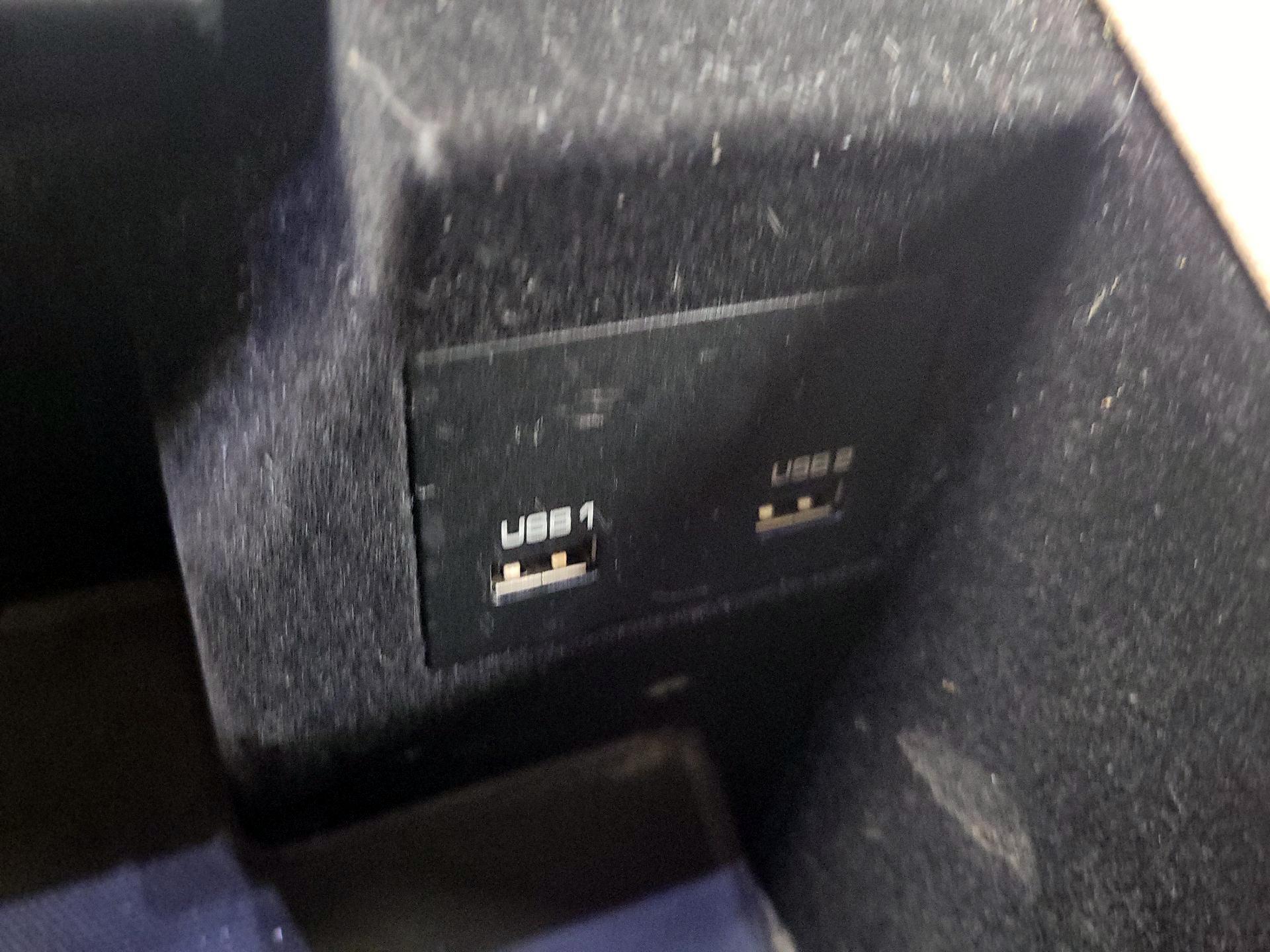 Thumbnail: 2019 Porsche Cayenne - 19