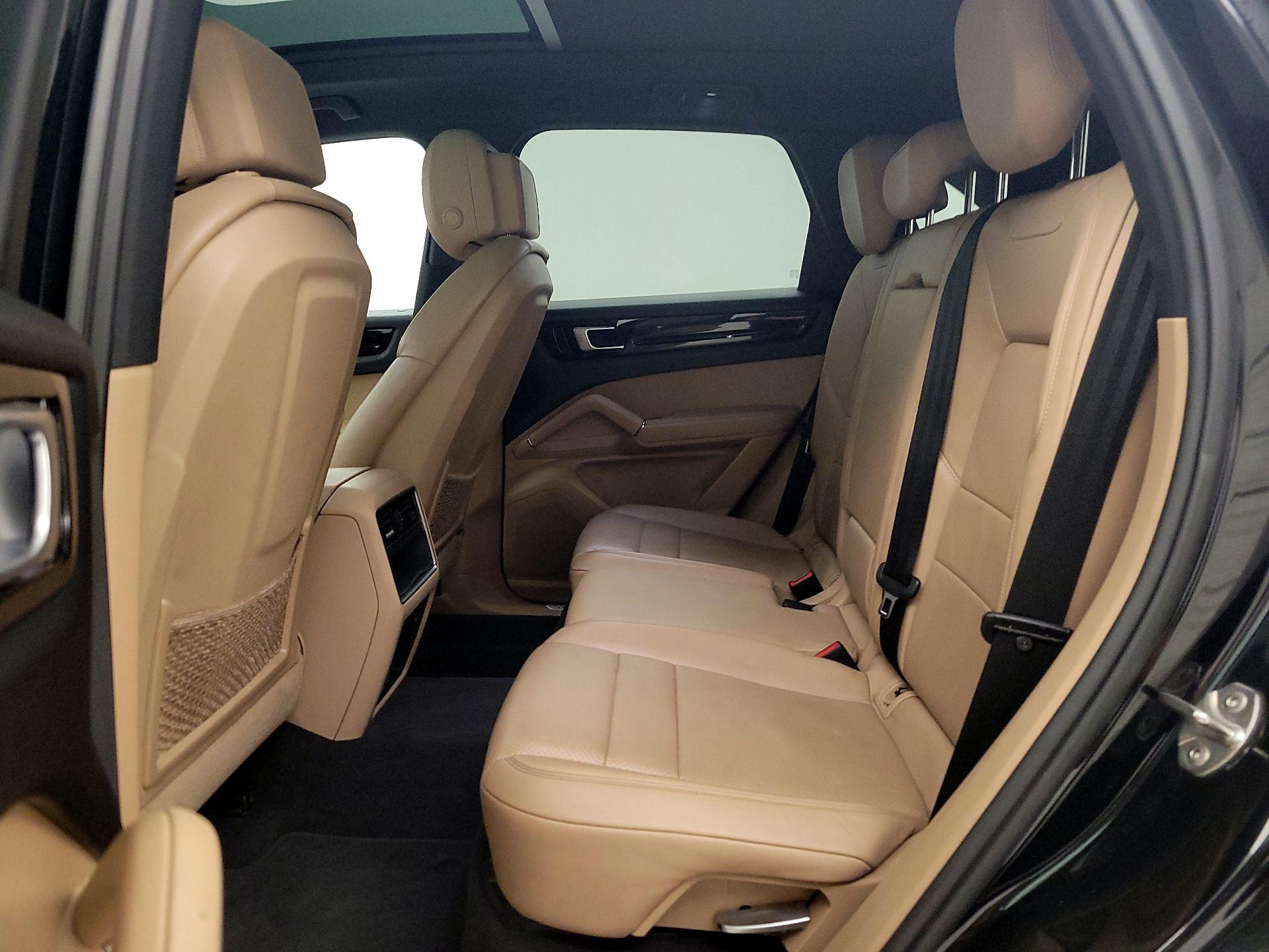 Thumbnail: 2019 Porsche Cayenne - 20