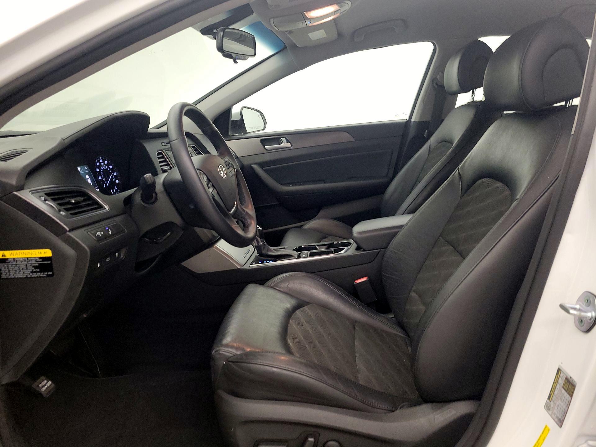 Thumbnail: 2015 Hyundai Sonata - 11