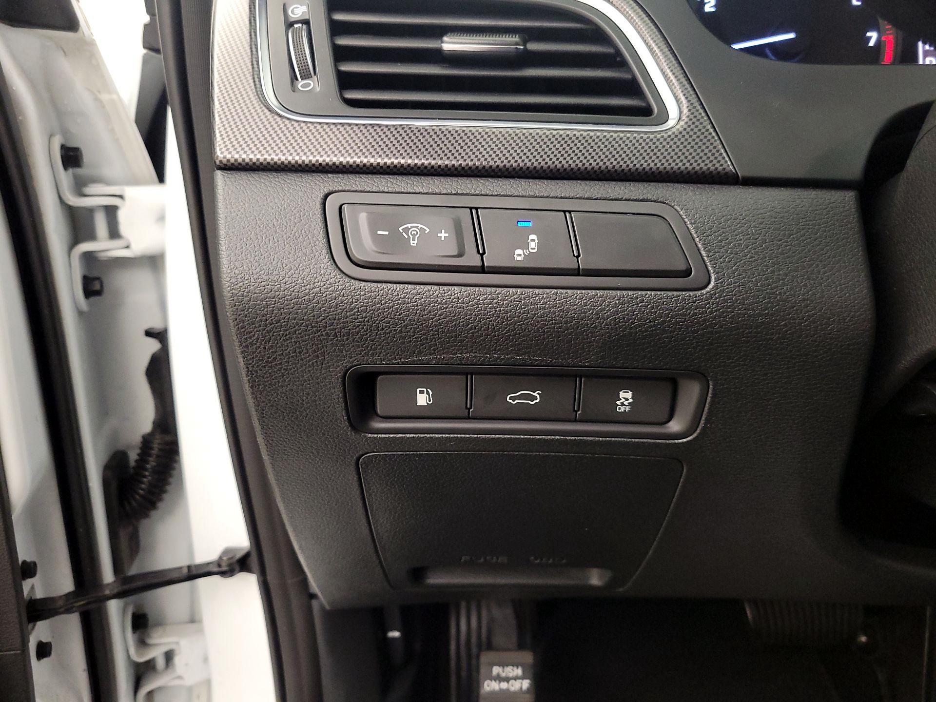 Thumbnail: 2015 Hyundai Sonata - 13