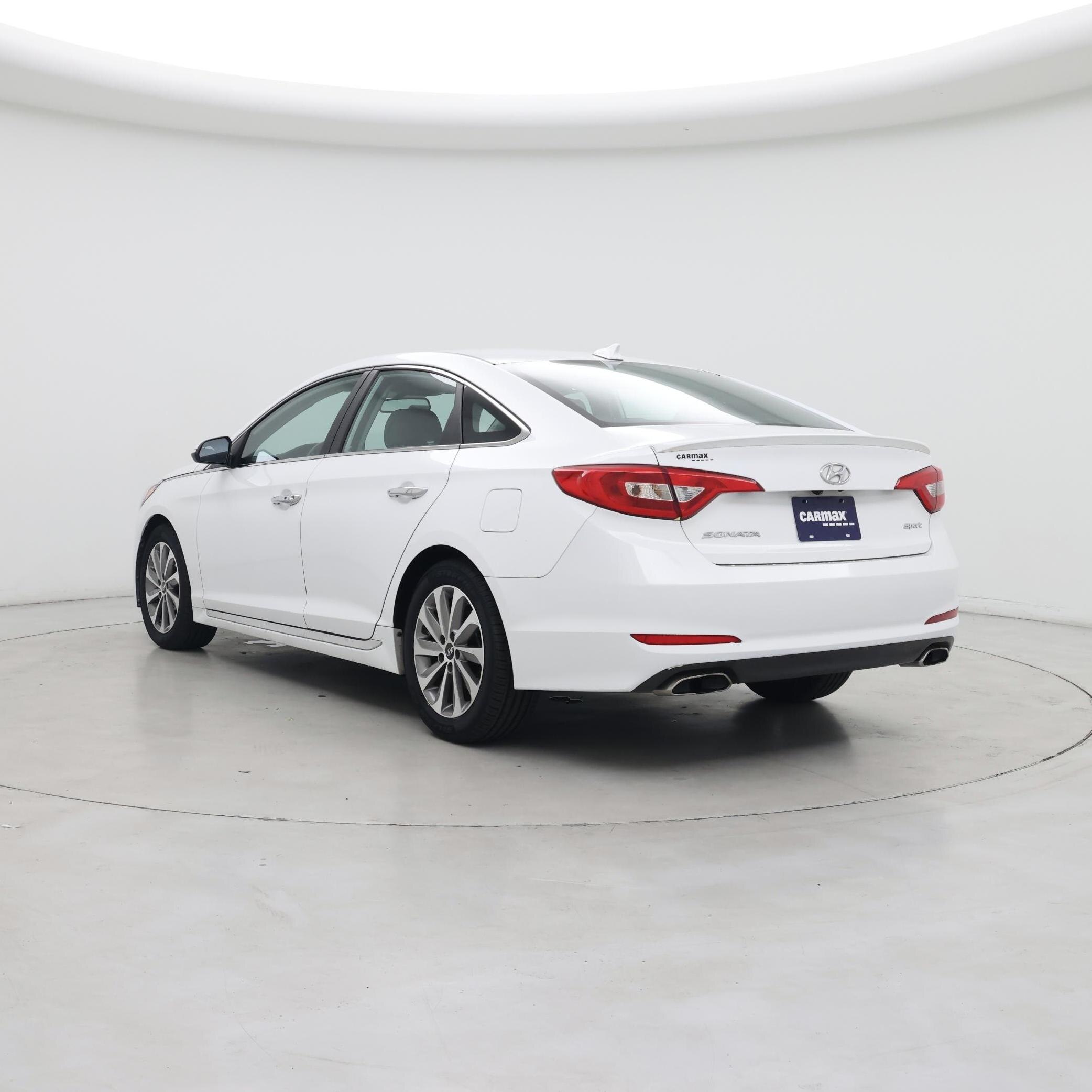 Thumbnail: 2015 Hyundai Sonata - 2