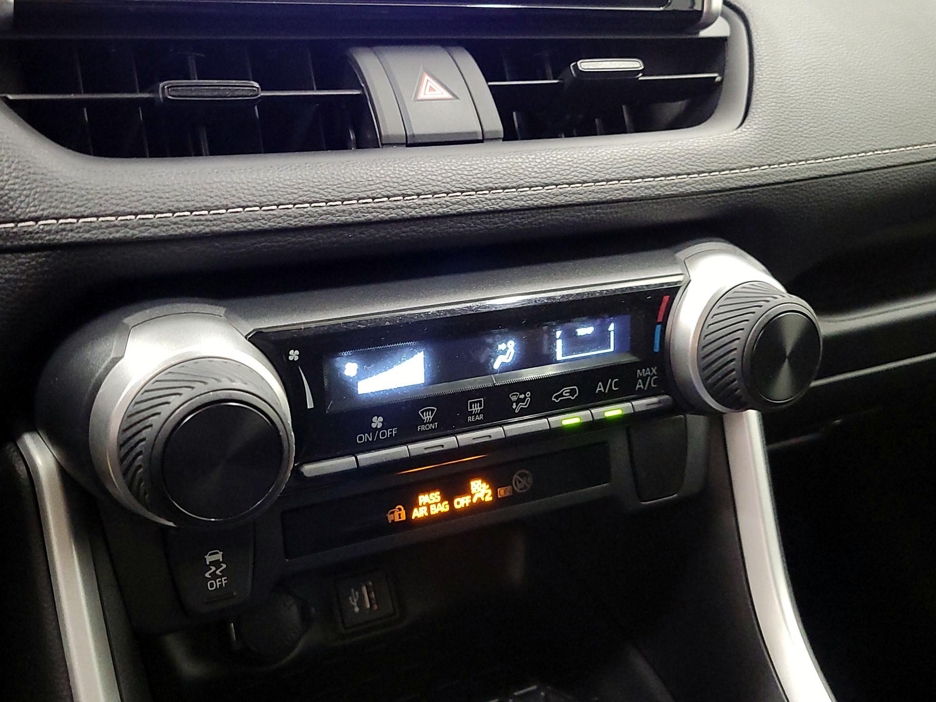 Thumbnail: 2023 Toyota RAV4 - 16