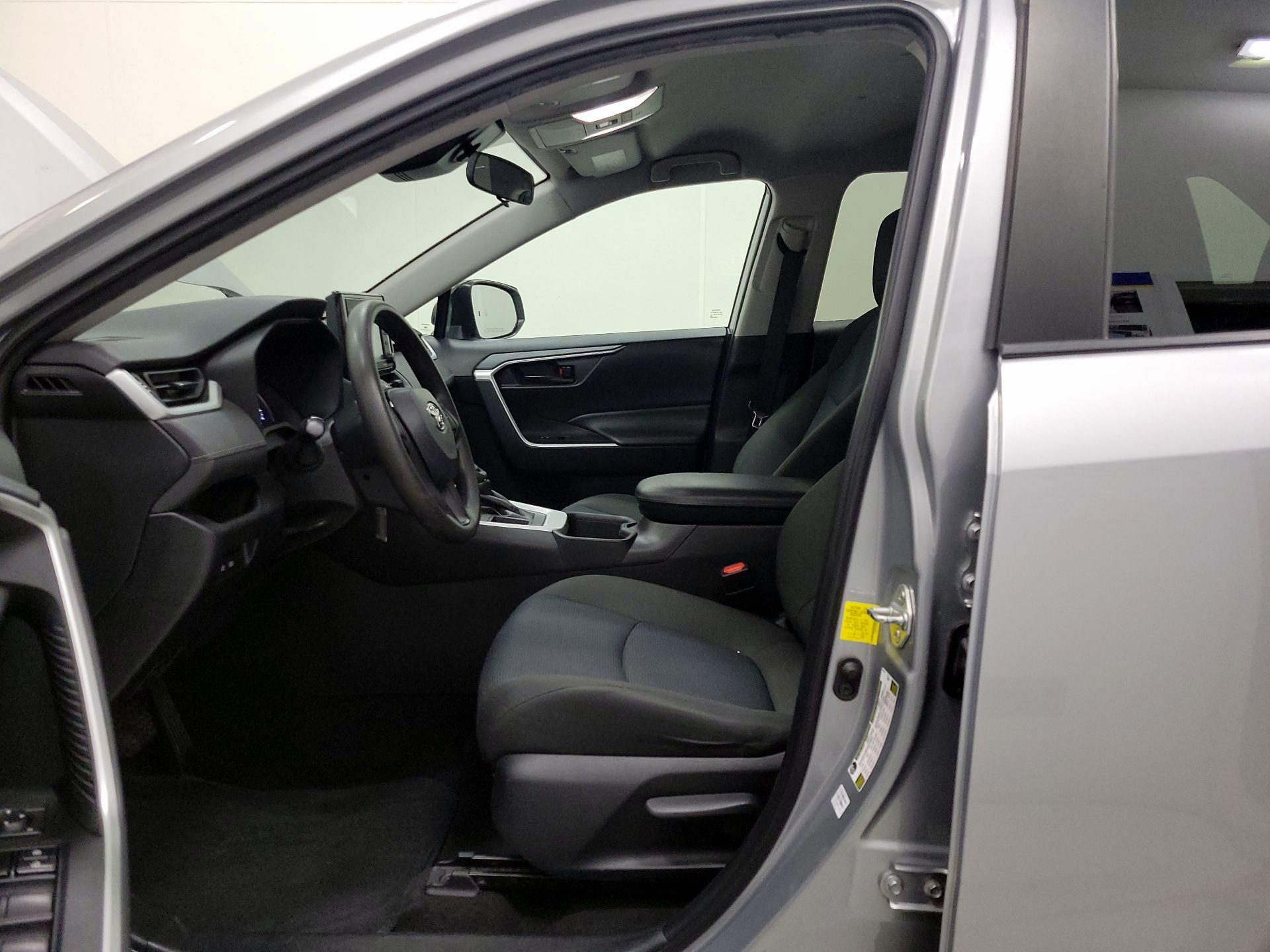 Thumbnail: 2022 Toyota RAV4 - 11