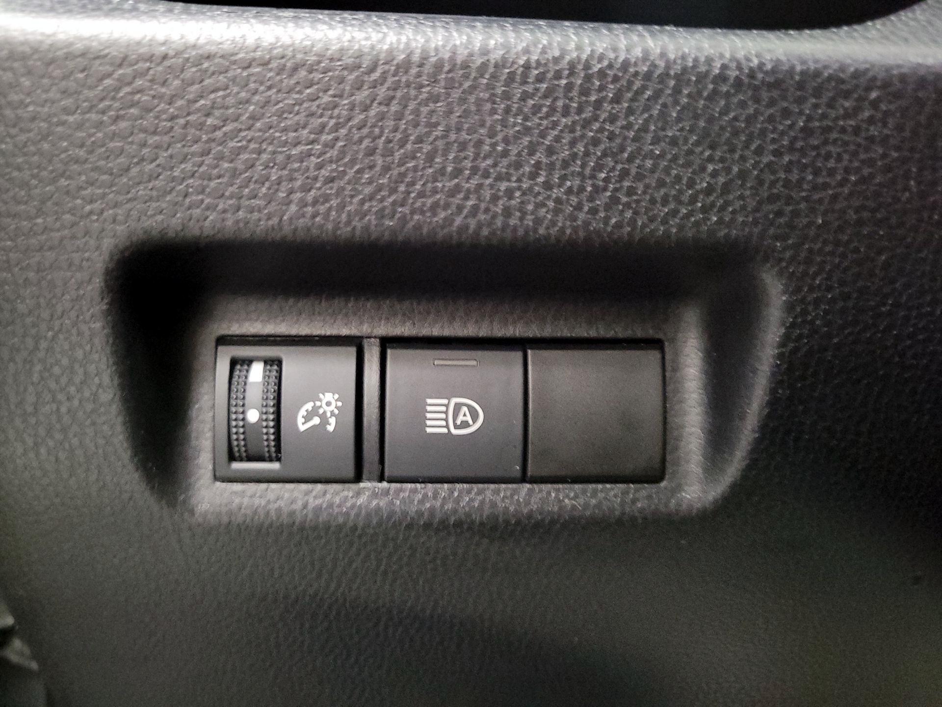 Thumbnail: 2022 Toyota RAV4 - 13