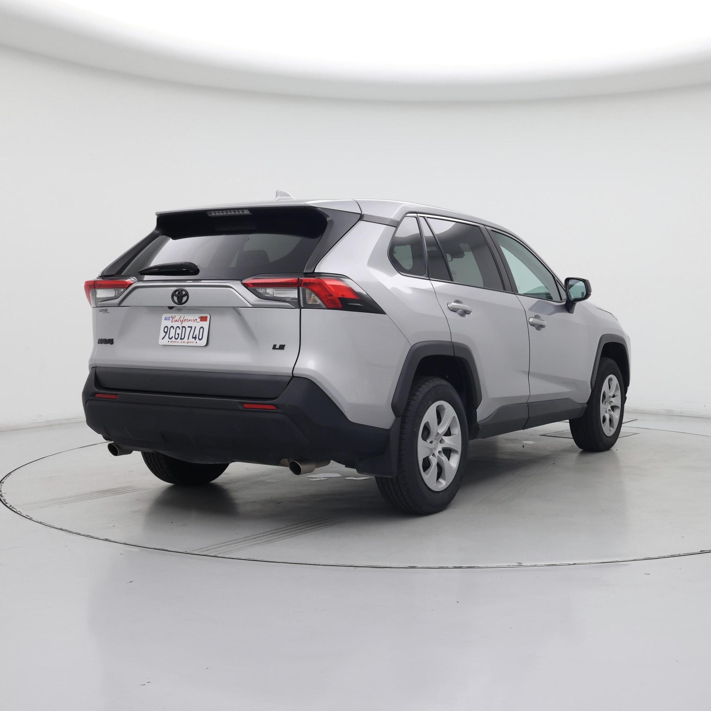 Thumbnail: 2022 Toyota RAV4 - 8