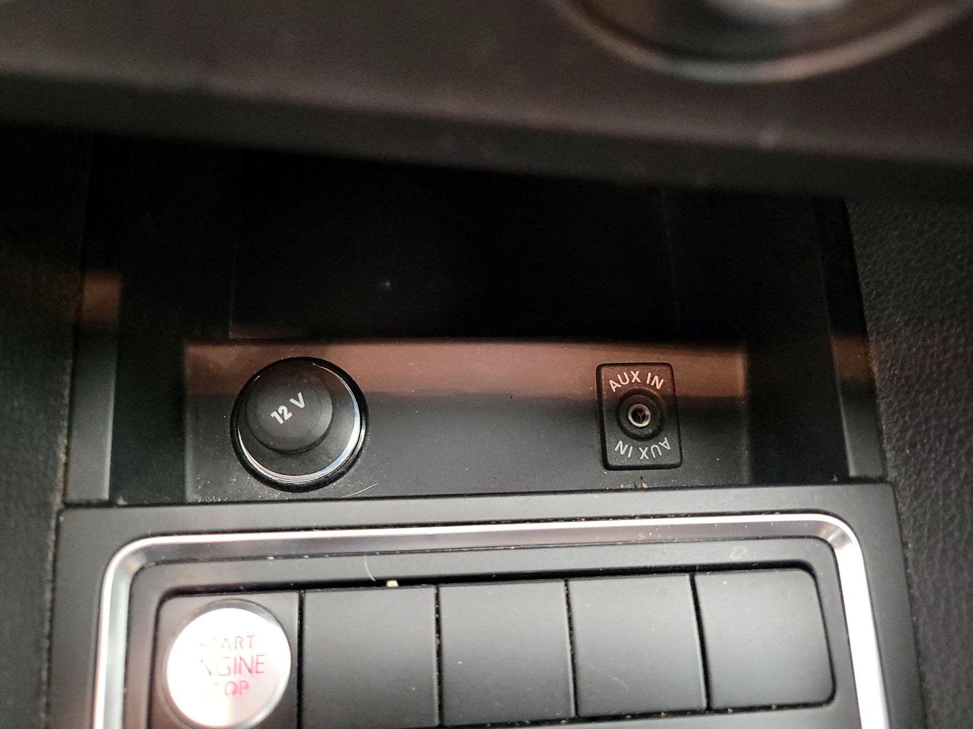 Thumbnail: 2015 Volkswagen Jetta - 18