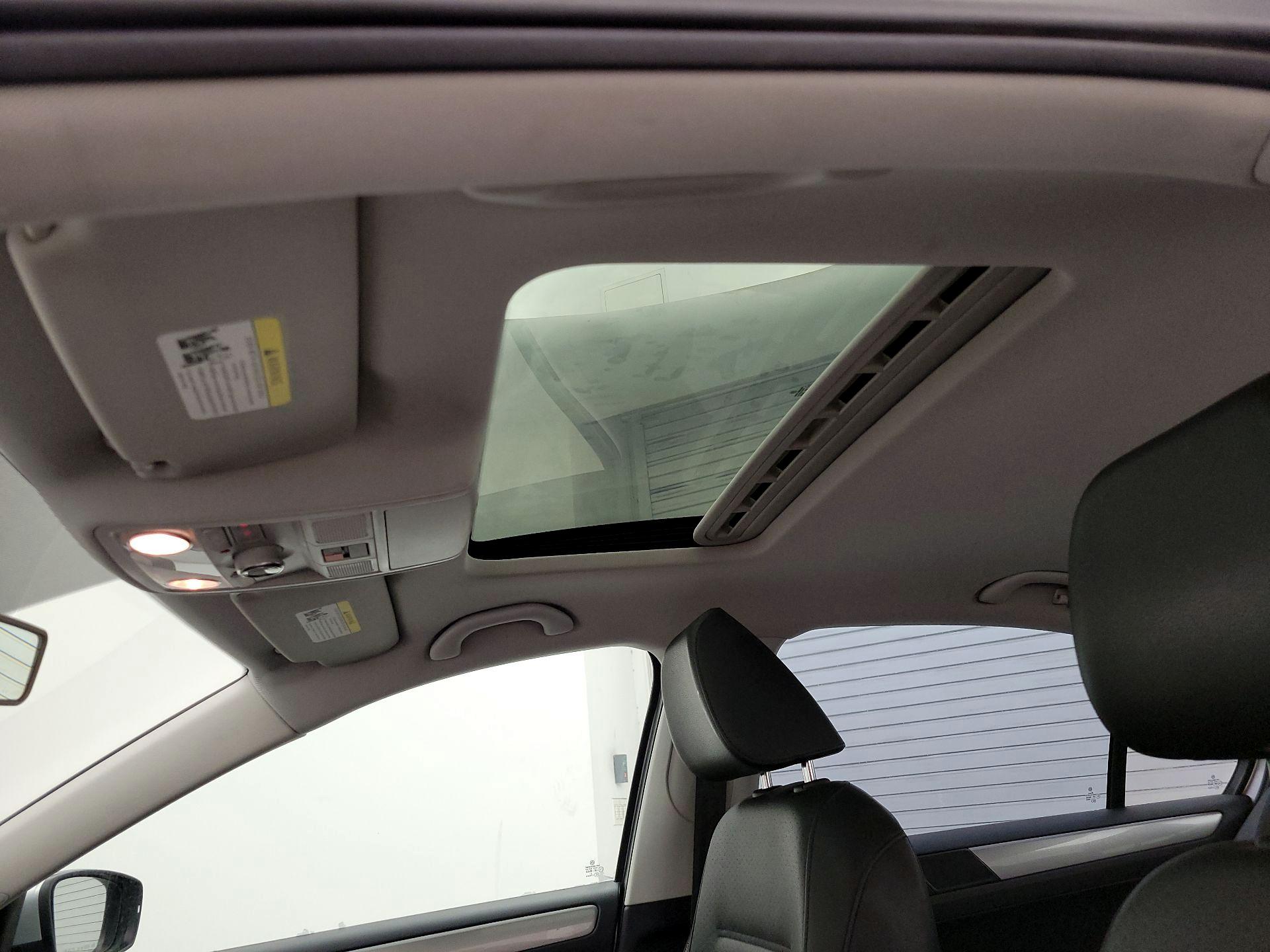 Thumbnail: 2015 Volkswagen Jetta - 19