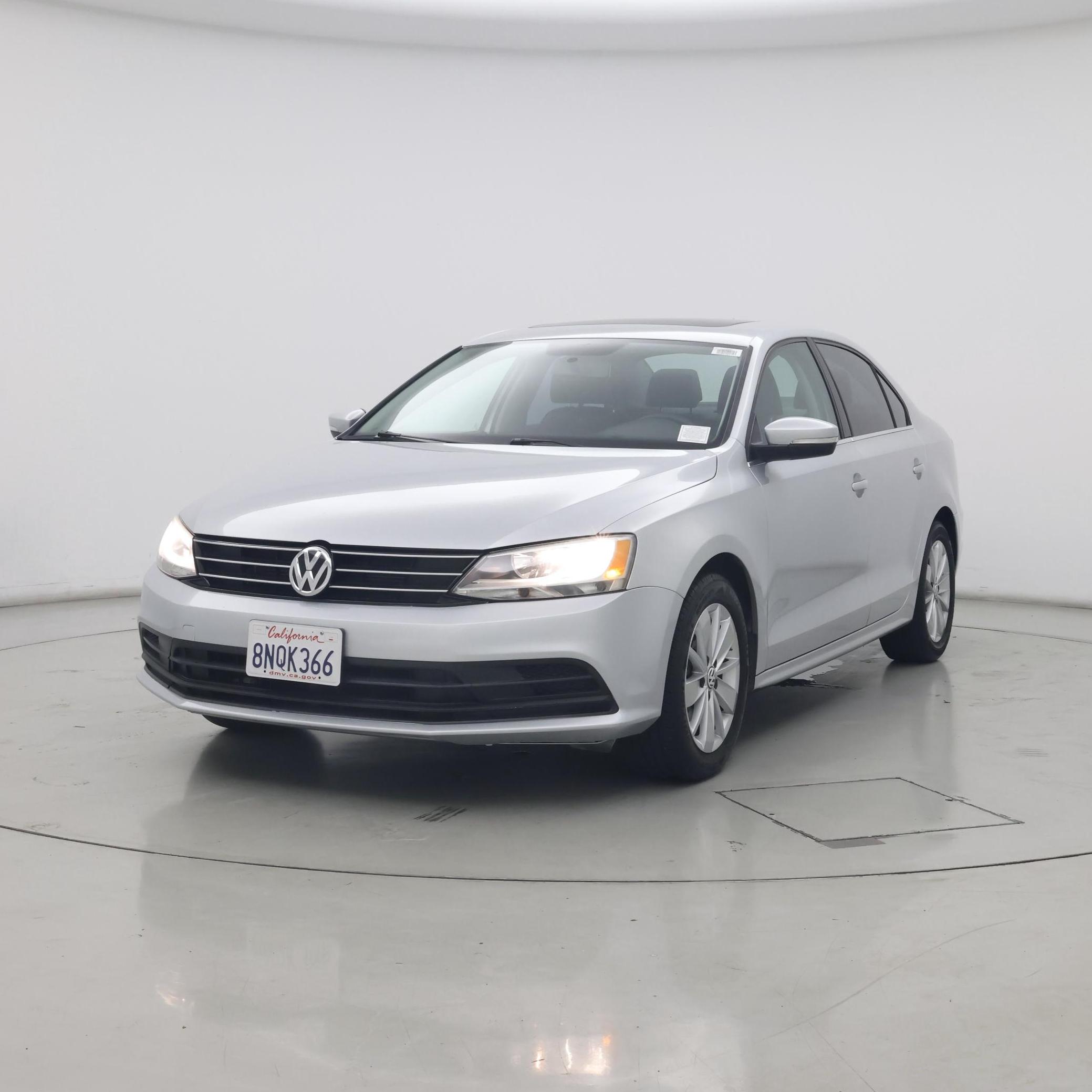 Thumbnail: 2015 Volkswagen Jetta - 4