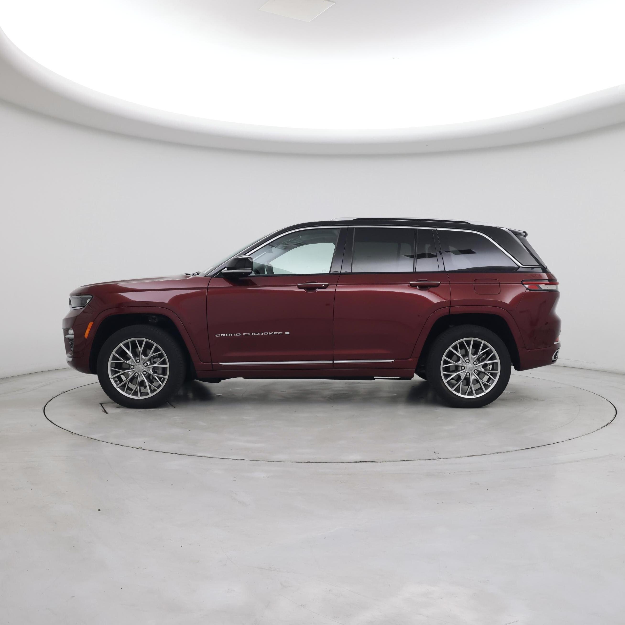 Thumbnail: 2022 Jeep Grand Cherokee - 3