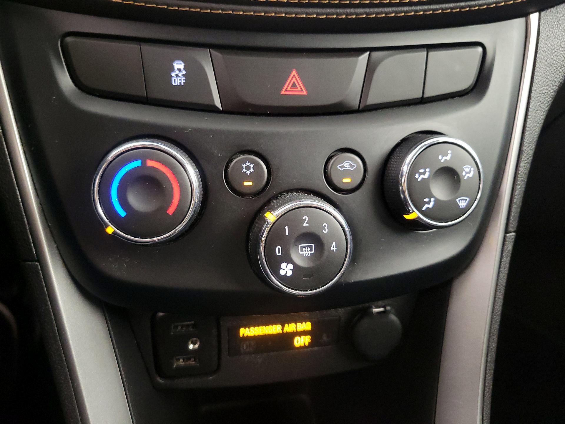 Thumbnail: 2020 Chevrolet Trax - 16