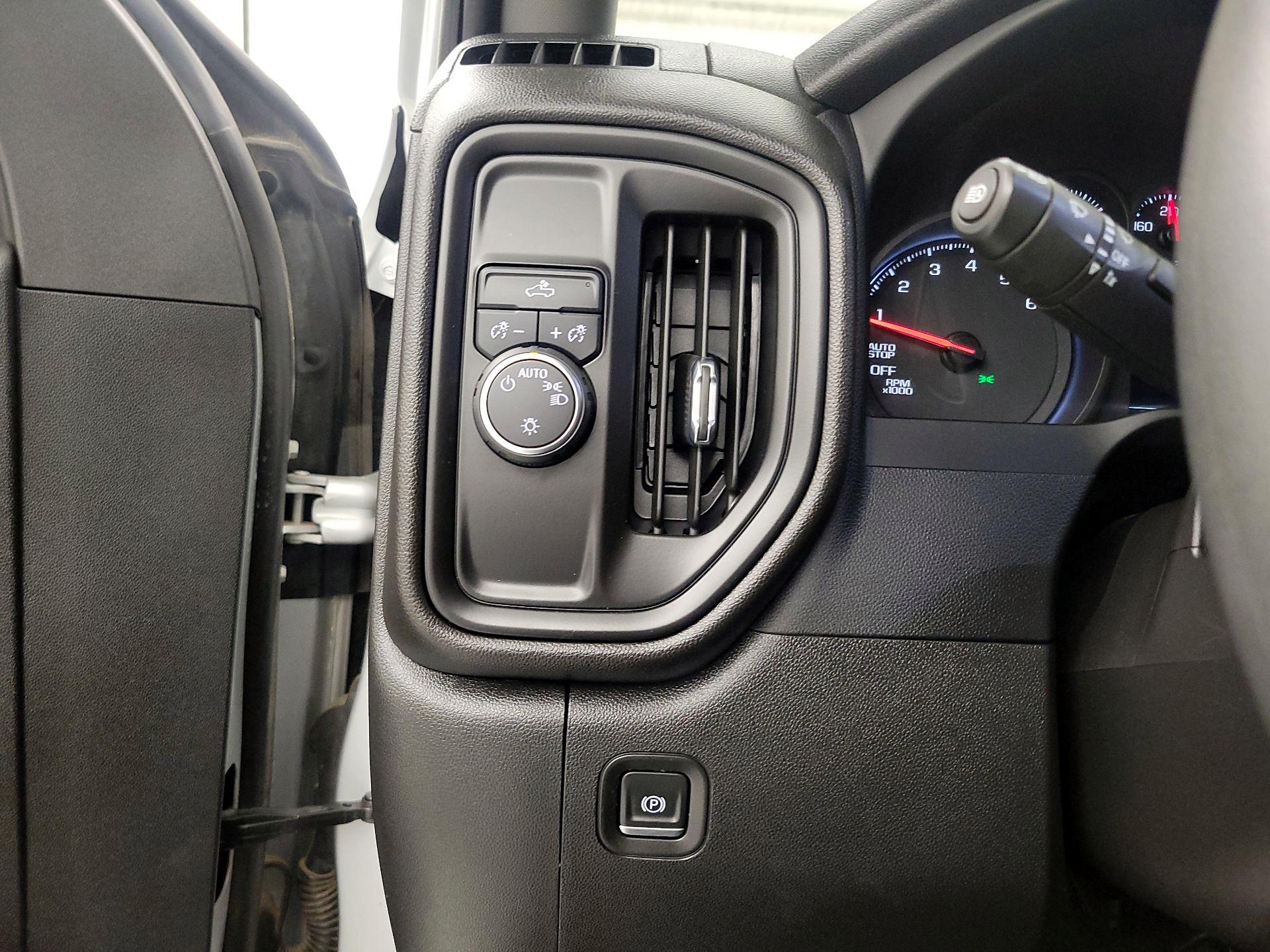 Thumbnail: 2022 Chevrolet Silverado 1500 - 13